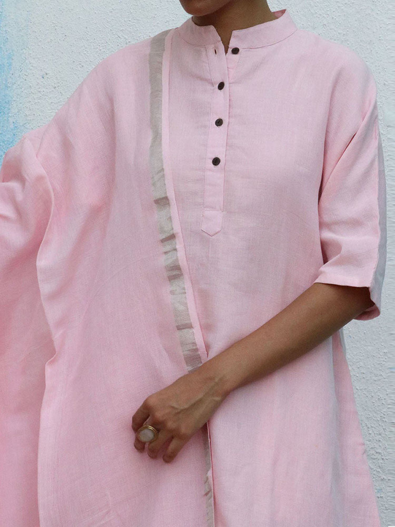 Chidiyaa Pink Breathe Ivy Handwoven Linen Dupatta