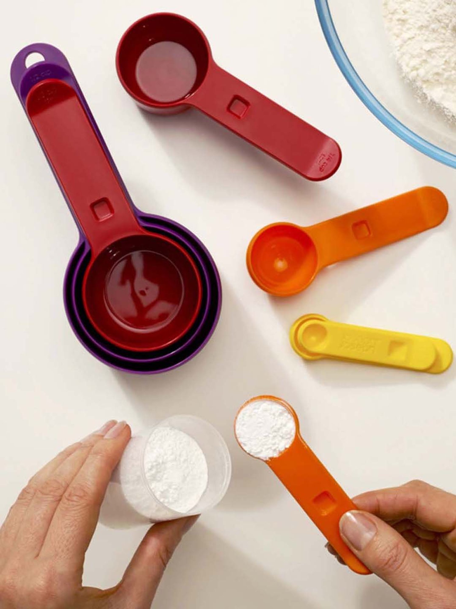 KitchenCraft Black Plastic Magnetic Measuring Cup - Set of 4