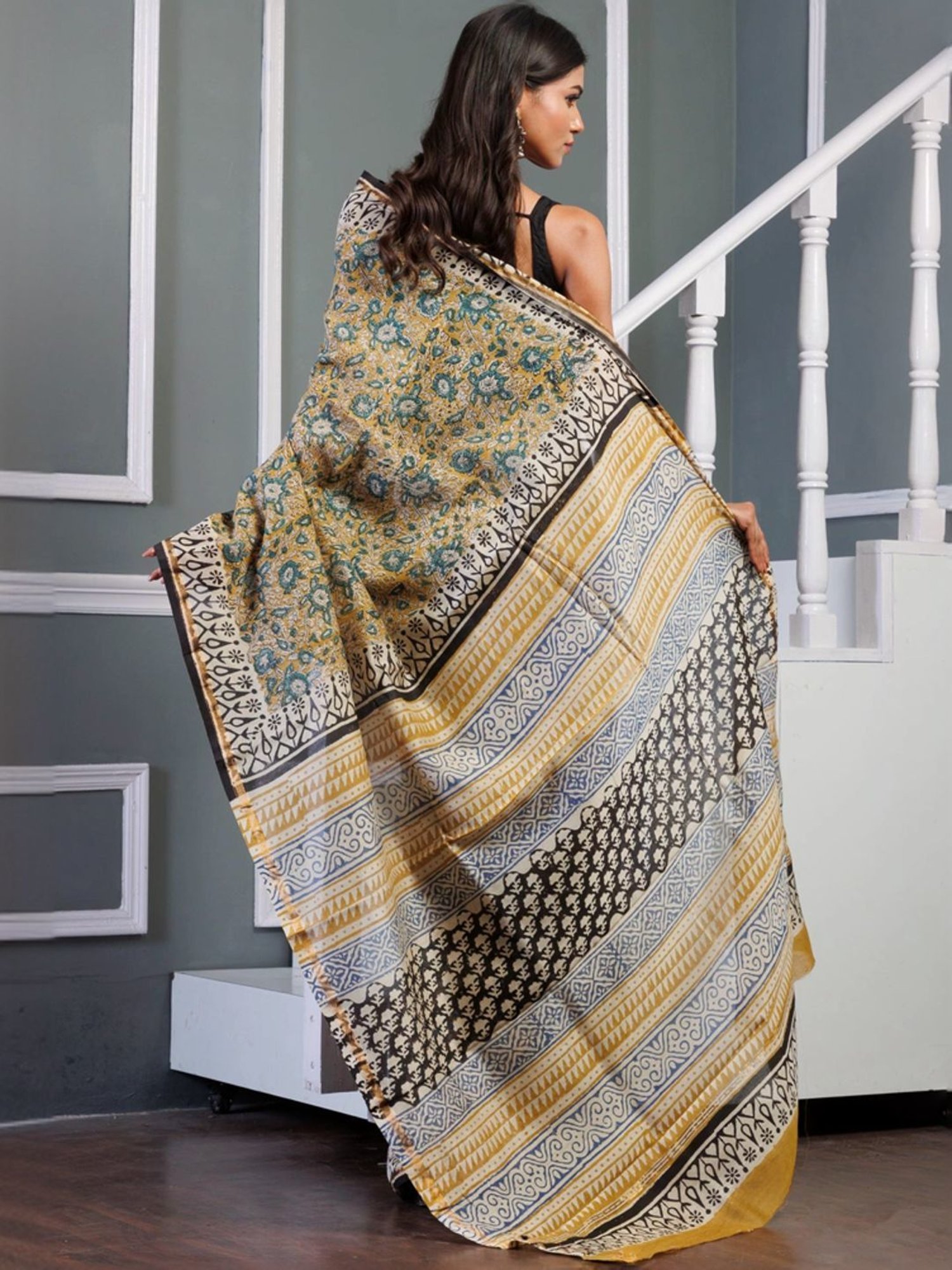 Unnati Silks Yellow Printed Saree With Unstitched Blouse