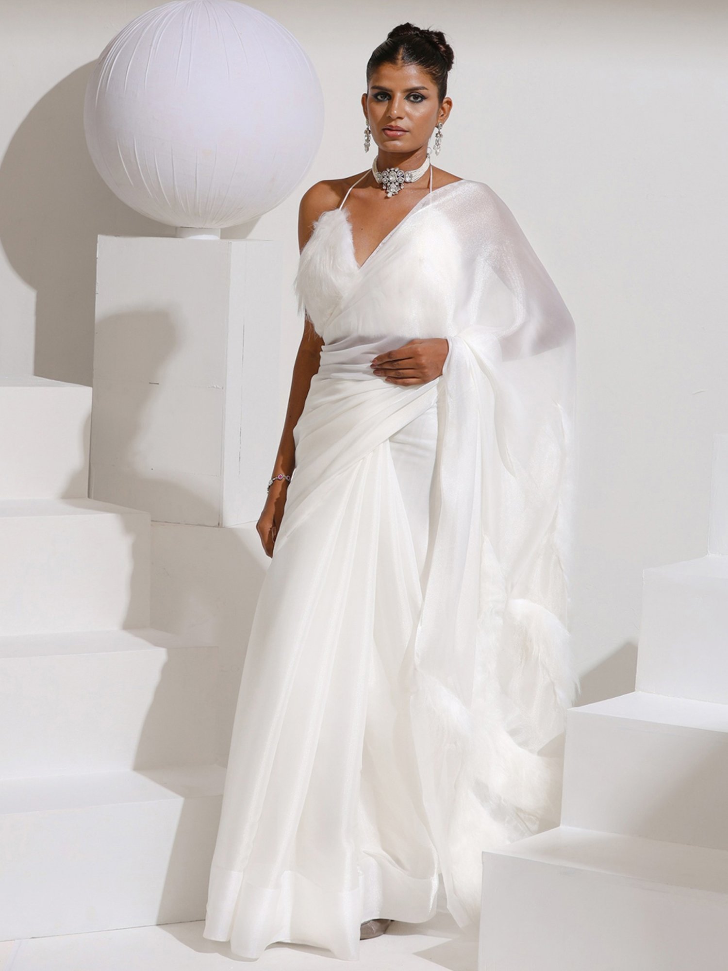 Swtantra White Plain Saree Without Blouse