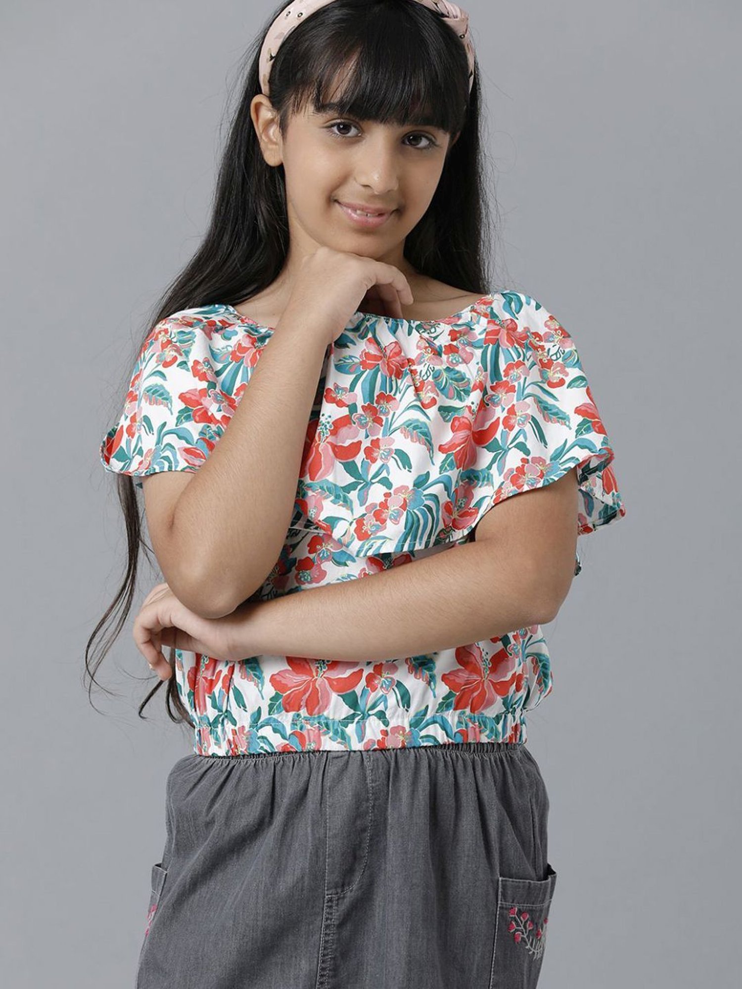 Under Fourteen Only Kids White & Red Cotton Floral Print Top