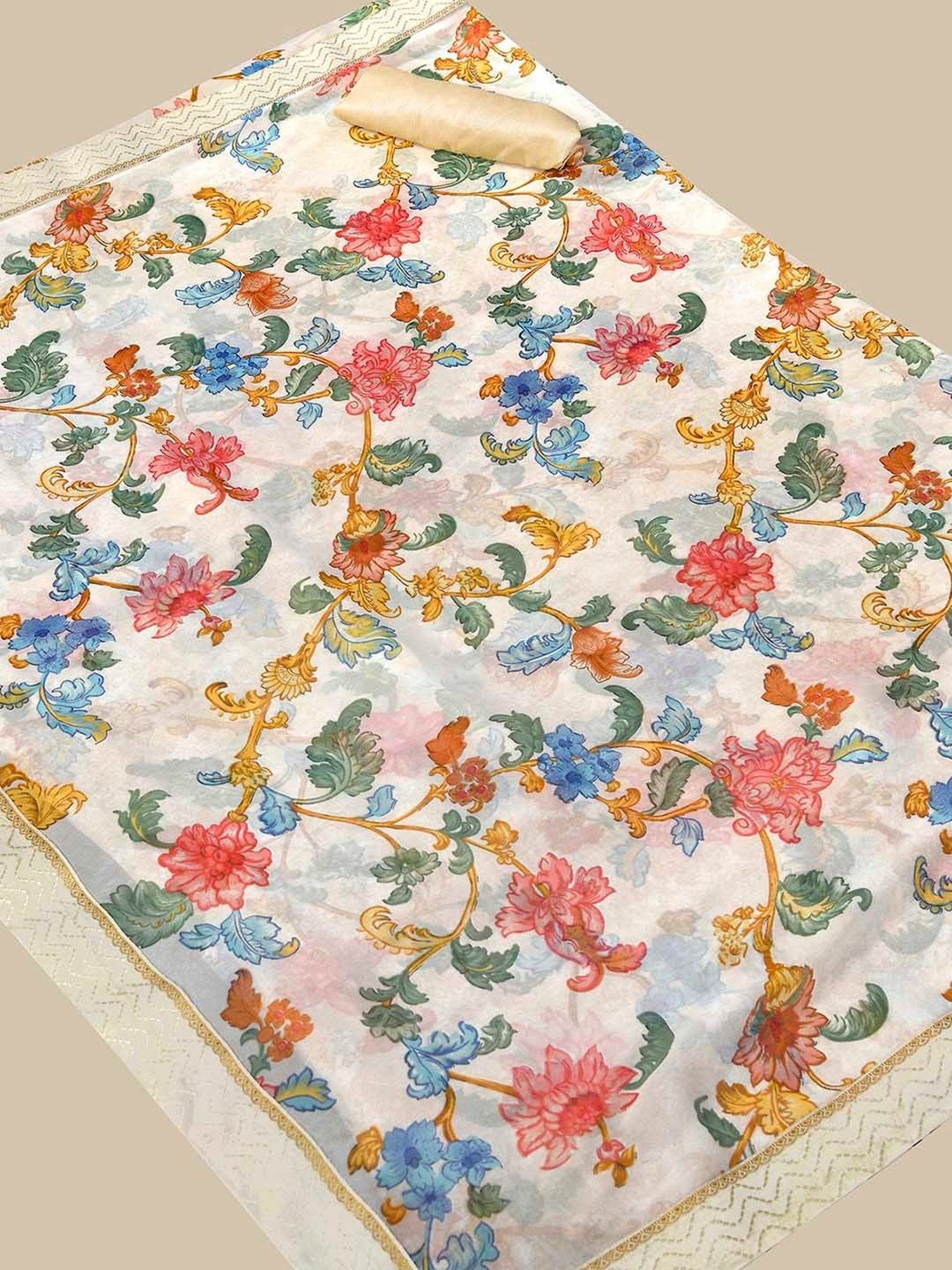 Rangita Off White Floral Print Saree With Blouse