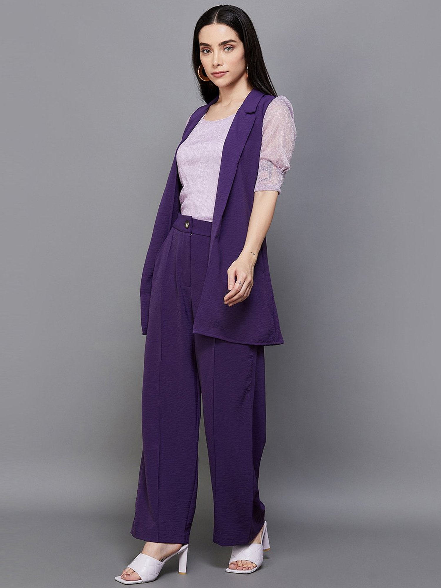 Code by Lifestyle Purple Sleeveless Shrug