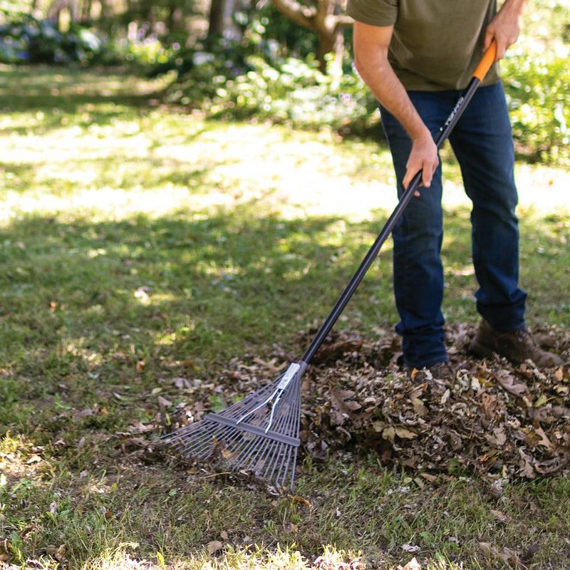 Fiskars Metal Leaf Rake