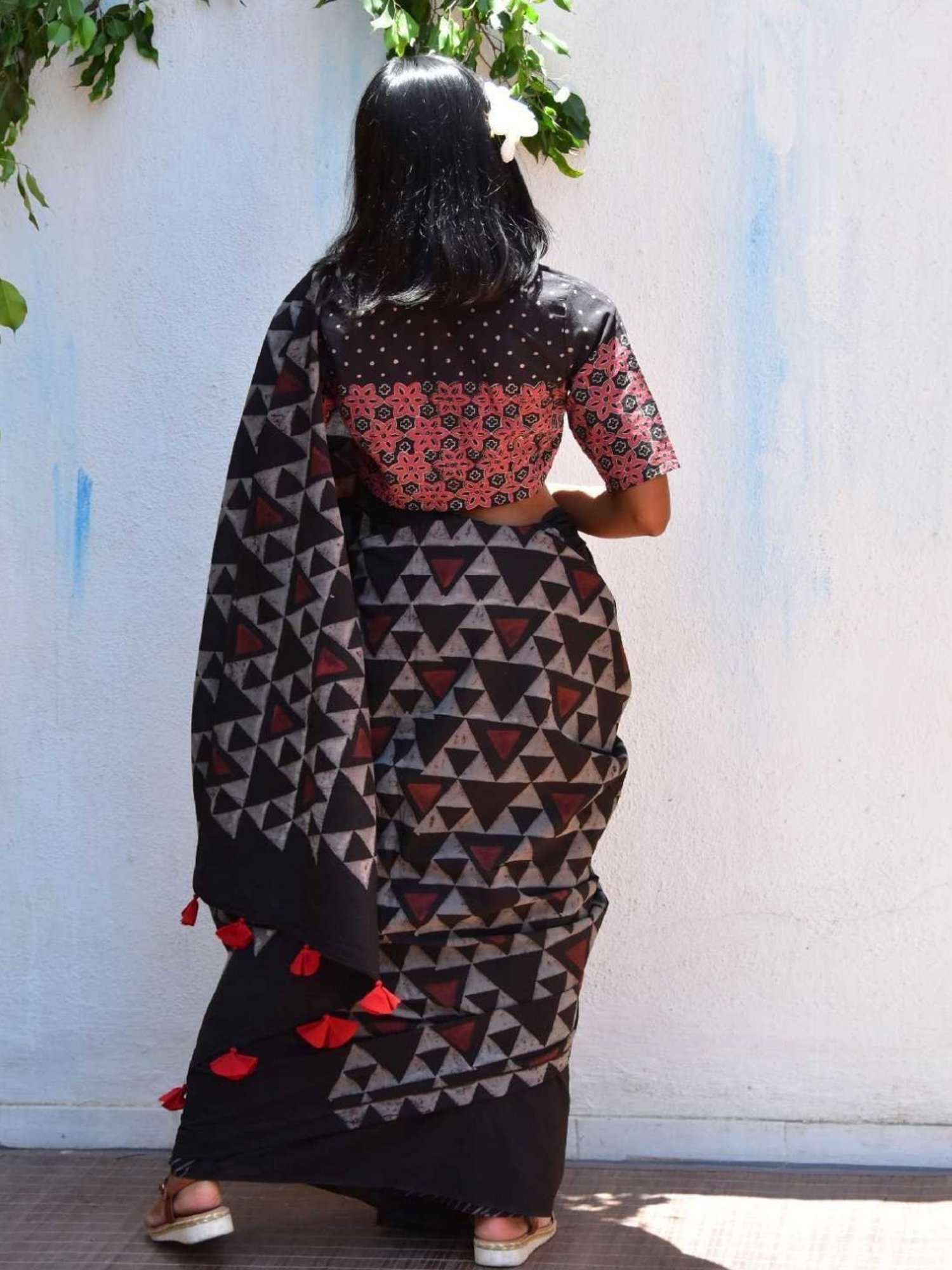 Chidiyaa White Vanilla Moon Mystic Opal Hand Block Printed Mulmul Cotton Saree