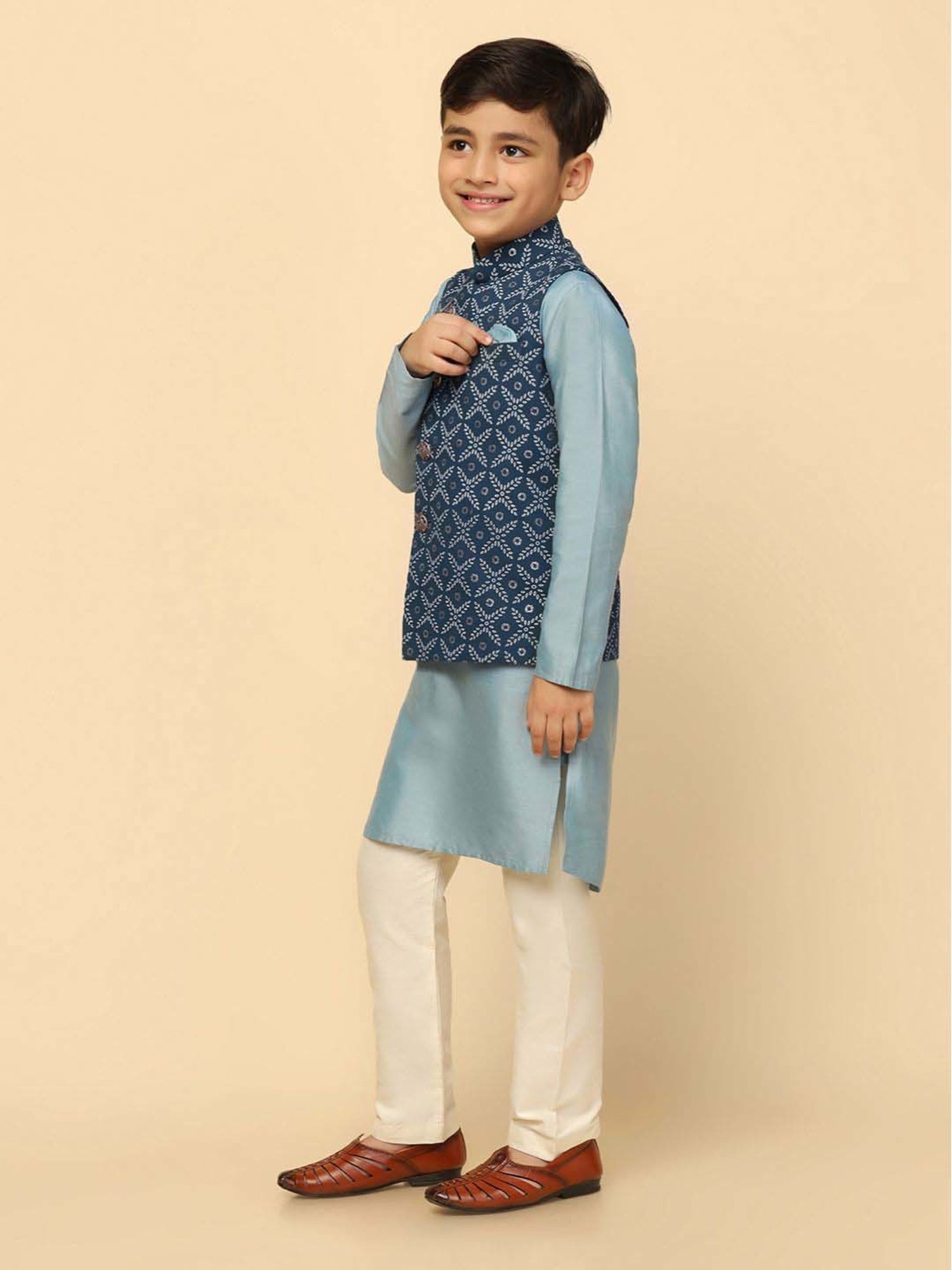 KISAH Kids Blue Printed Full Sleeves Kurta Set