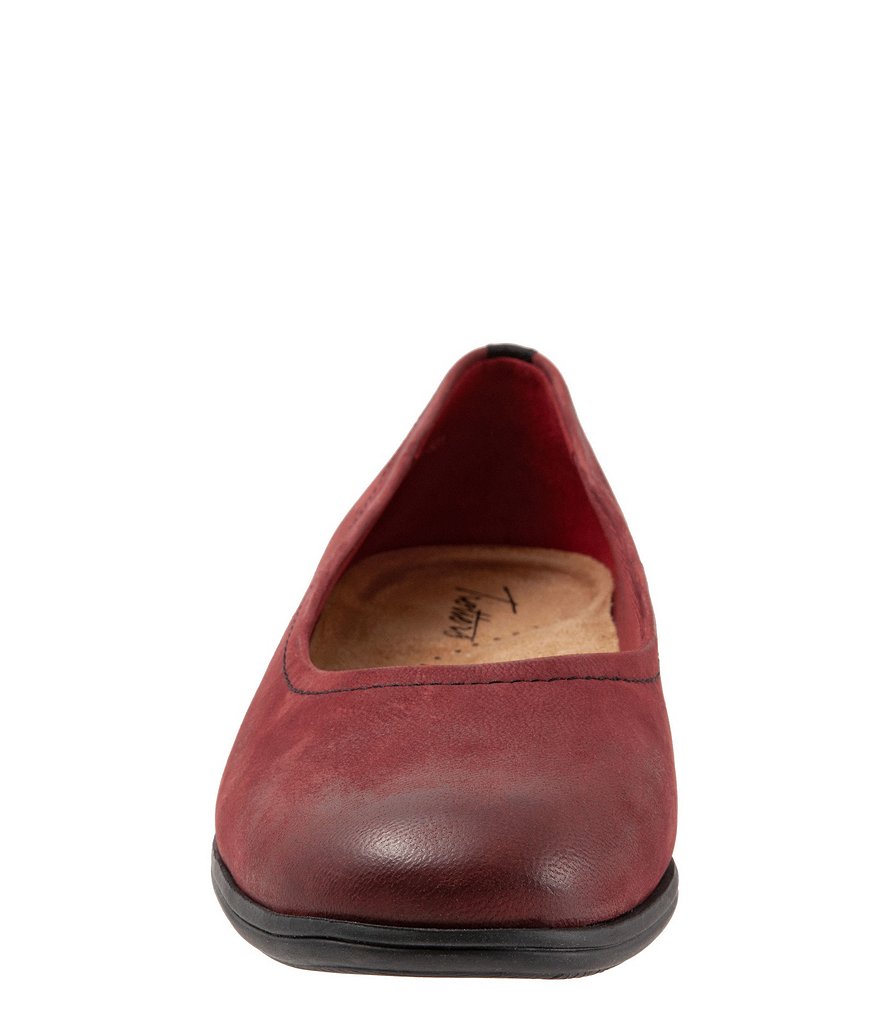 Trotters Darcey Leather Wedge Slip Ons
