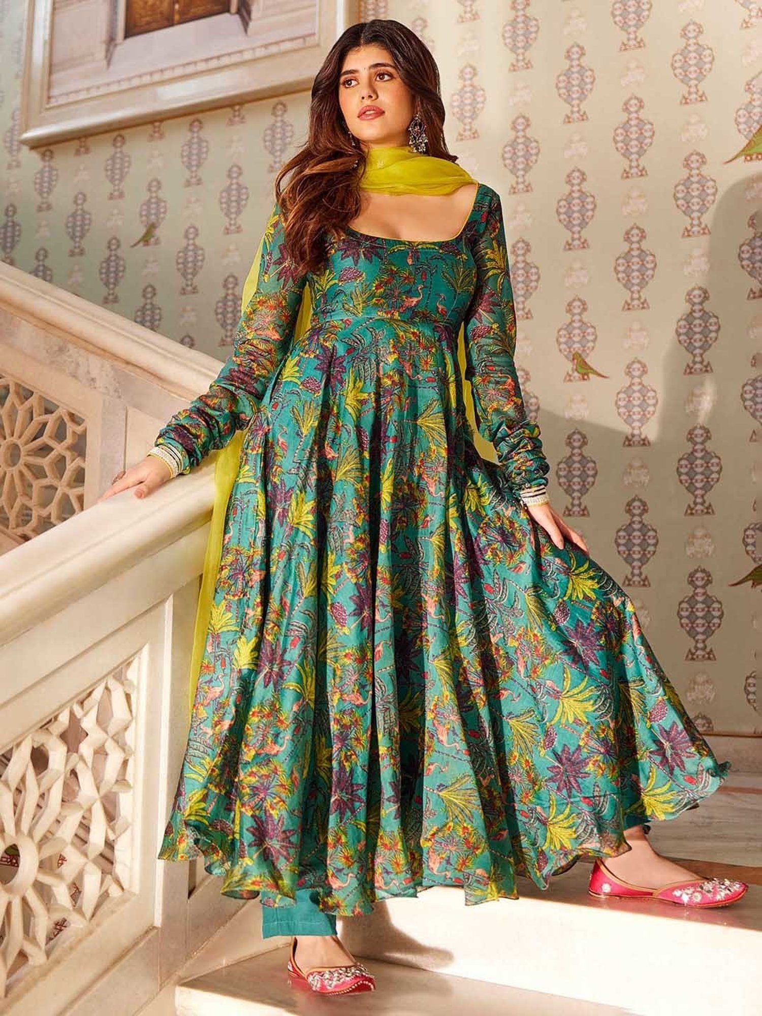 AACHHO Green Vairea Chanderi Suit Set