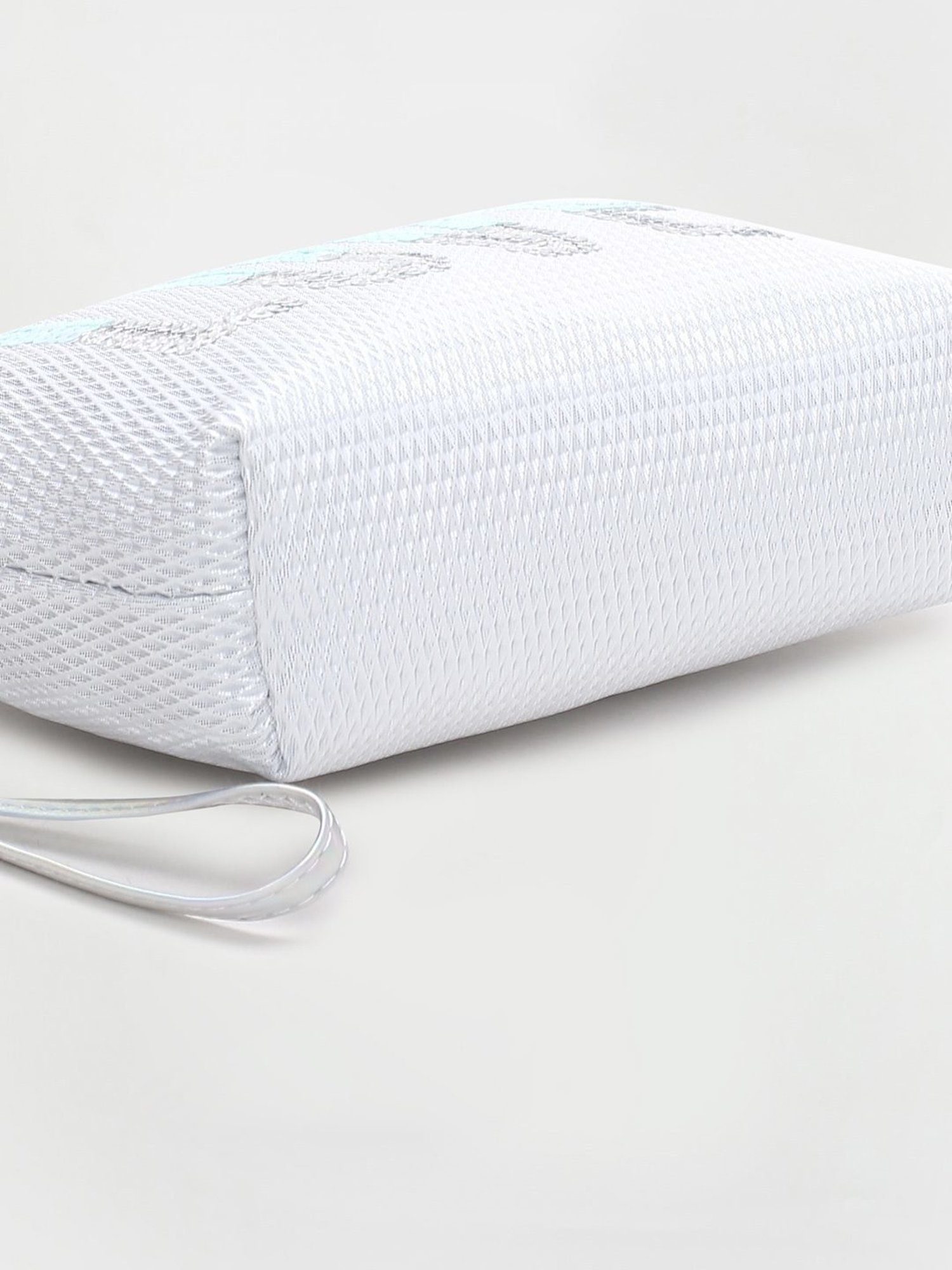 Ginger by Lifestyle White Textured Pouch