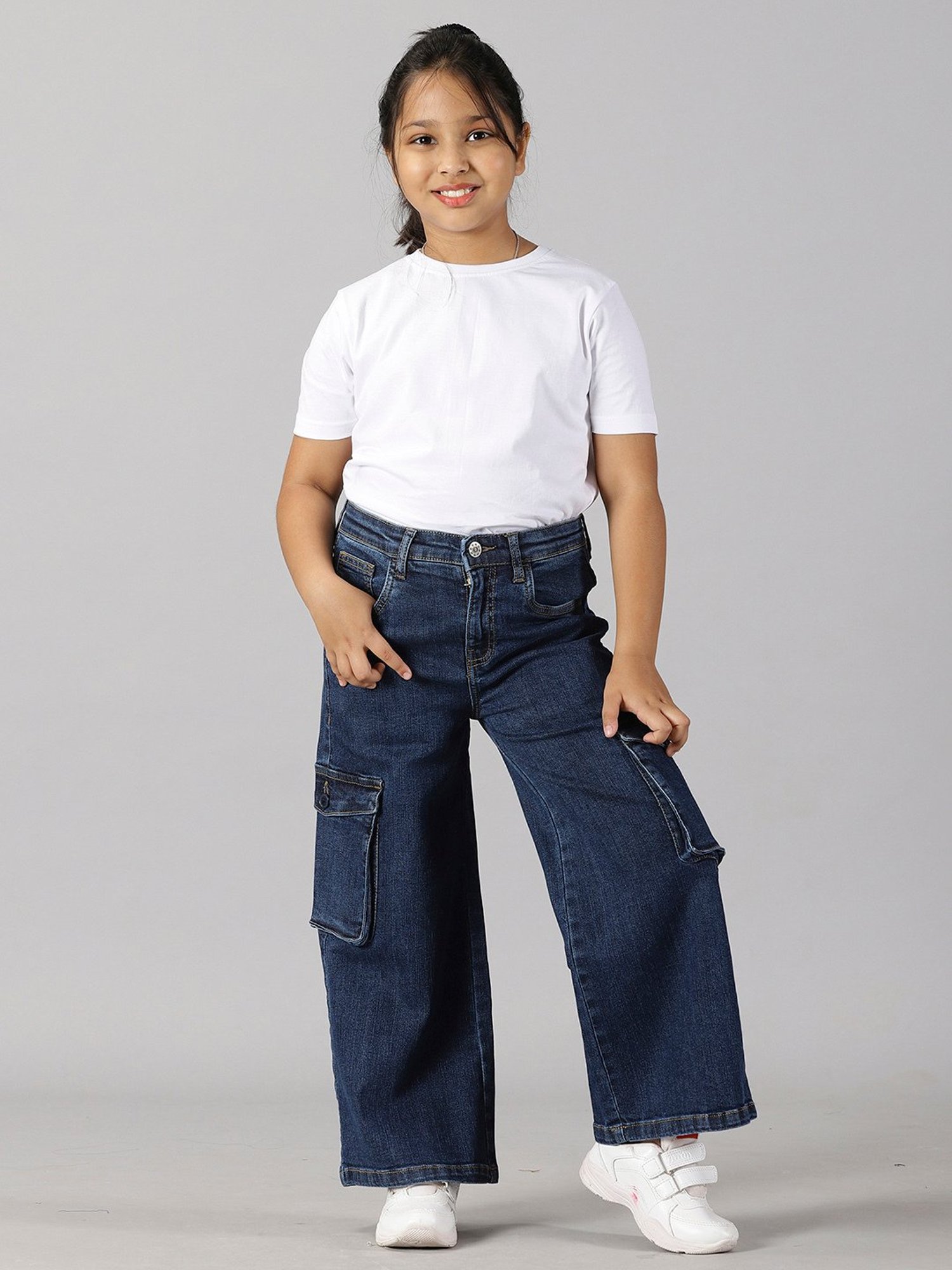 Kiddopanti Kids White & Blue Solid T-Shirt with Cargo Jeans