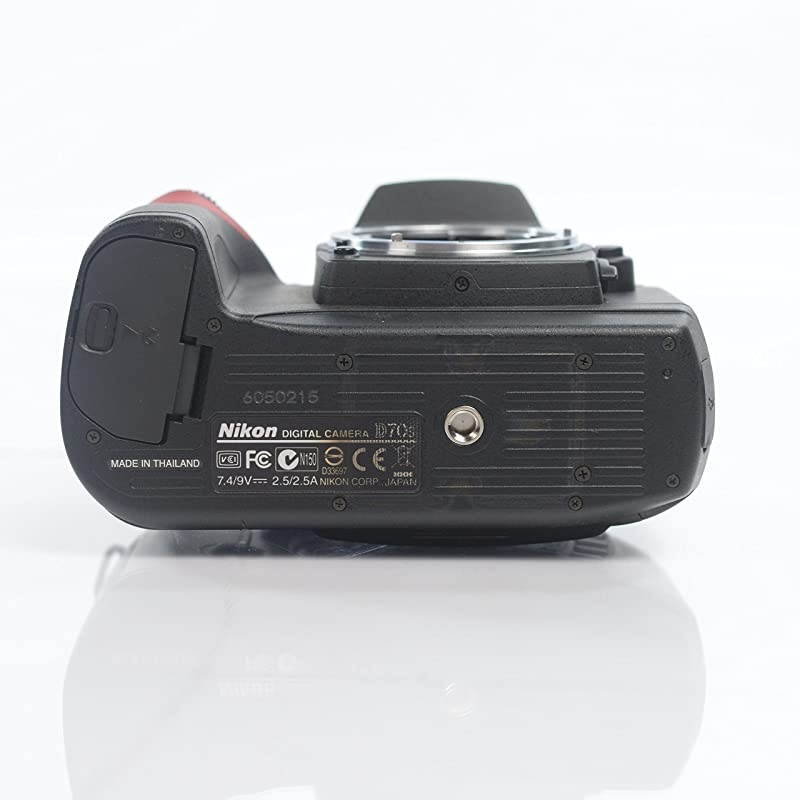 D70S 6.1MP Digital SLR Camera (Body Only)