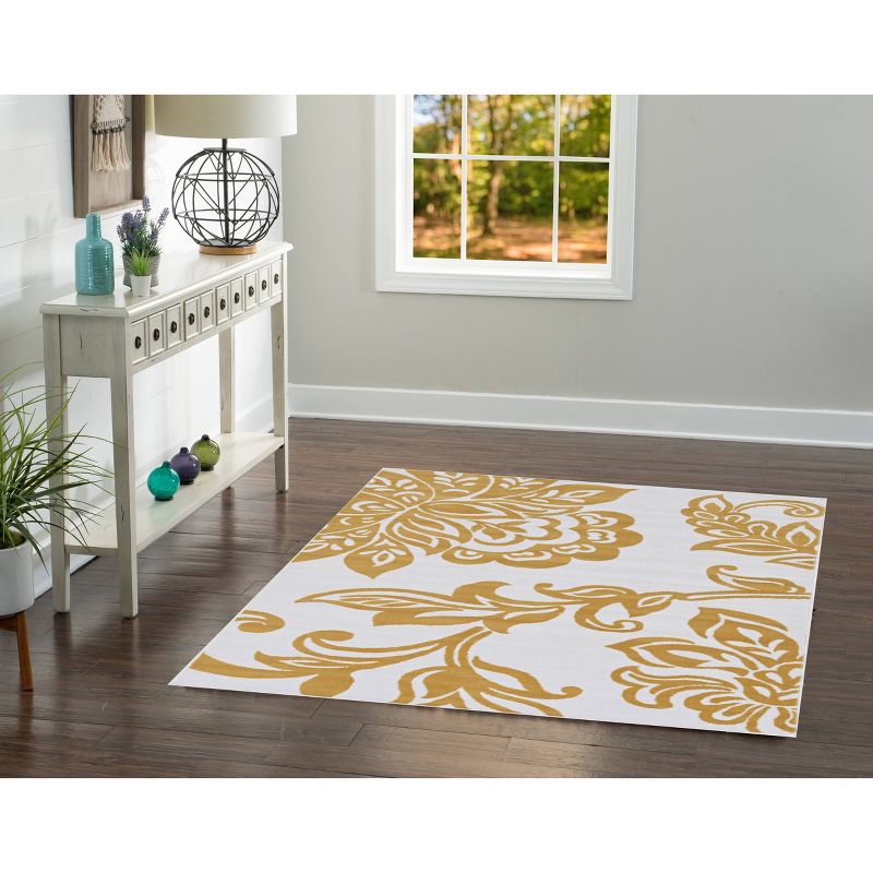 4'8"x7'6" Capri Floral Rug Yellow/White - Linon