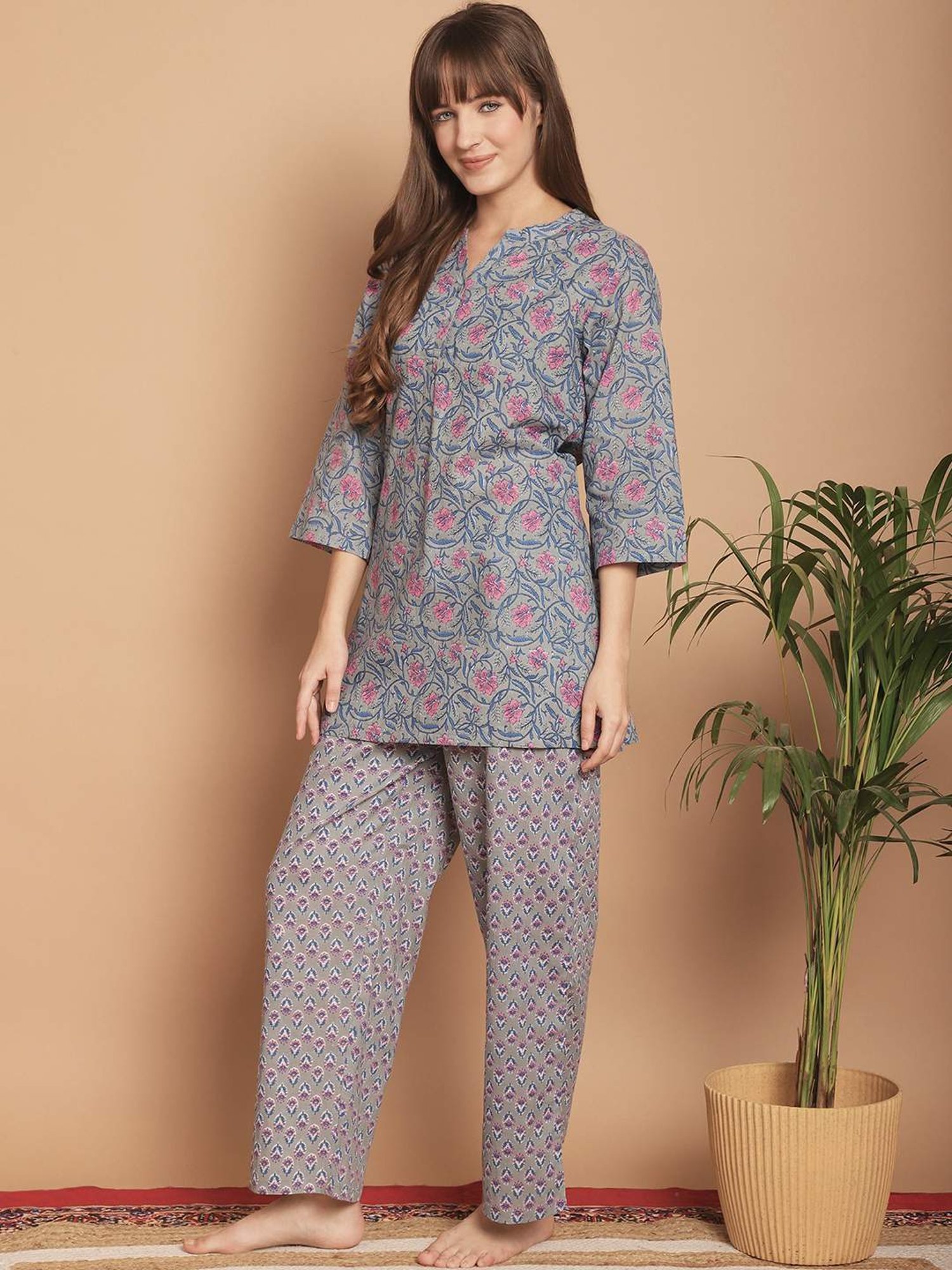 Kanvin Grey Cotton Printed Tunic Pyjamas Set