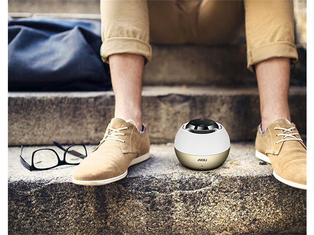 Autofeel Mini Portable Bluetooth Speaker LED Flash Light Bass Wireless HIFI Sound MP3 Speakers Super Bass Loundspeakers Mic Support MP3 Handsfree