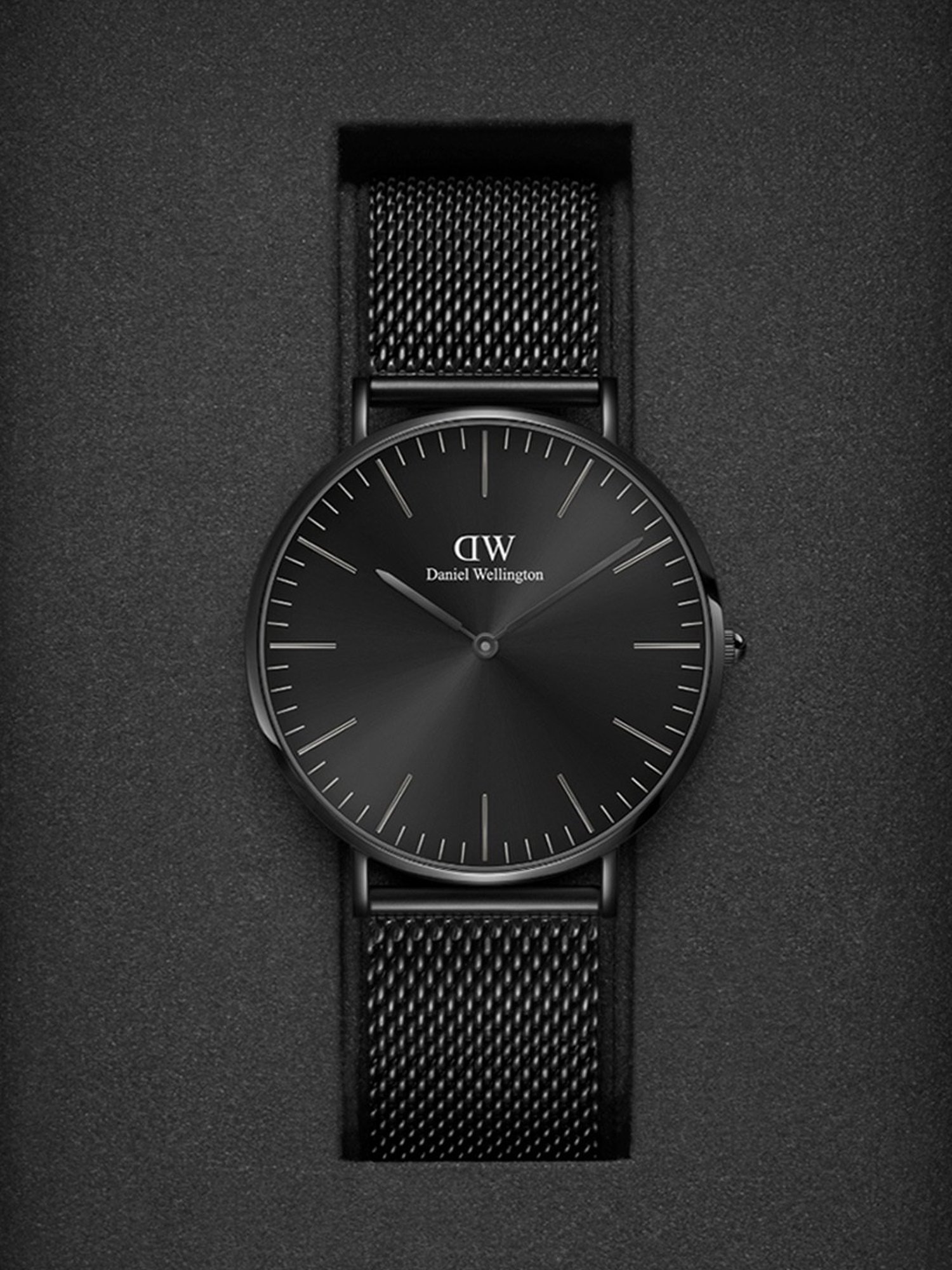 Daniel Wellington Classic Men Black Round Dial Analog Watch - DW00100632K