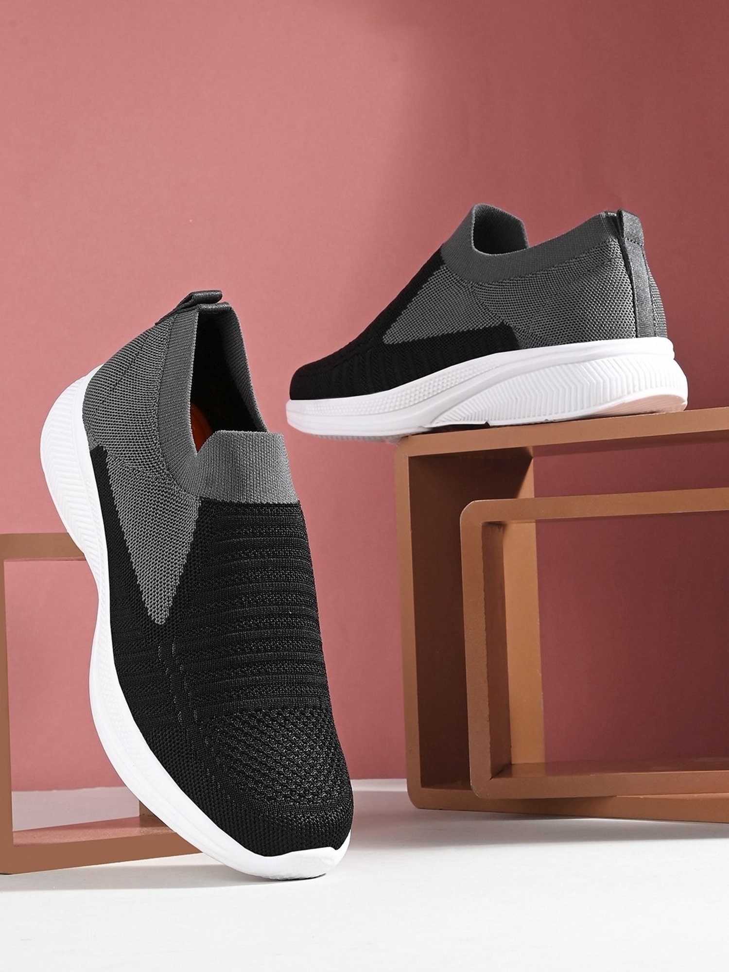 Giorgio Men's Black Running Shoes