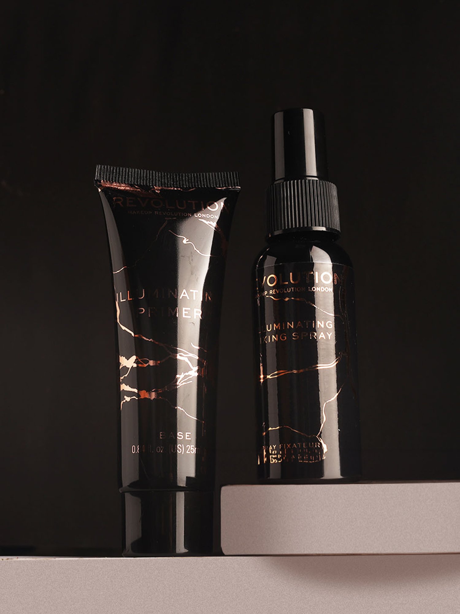 Makeup Revolution Illuminating Prime & Fix Duo Gift Set