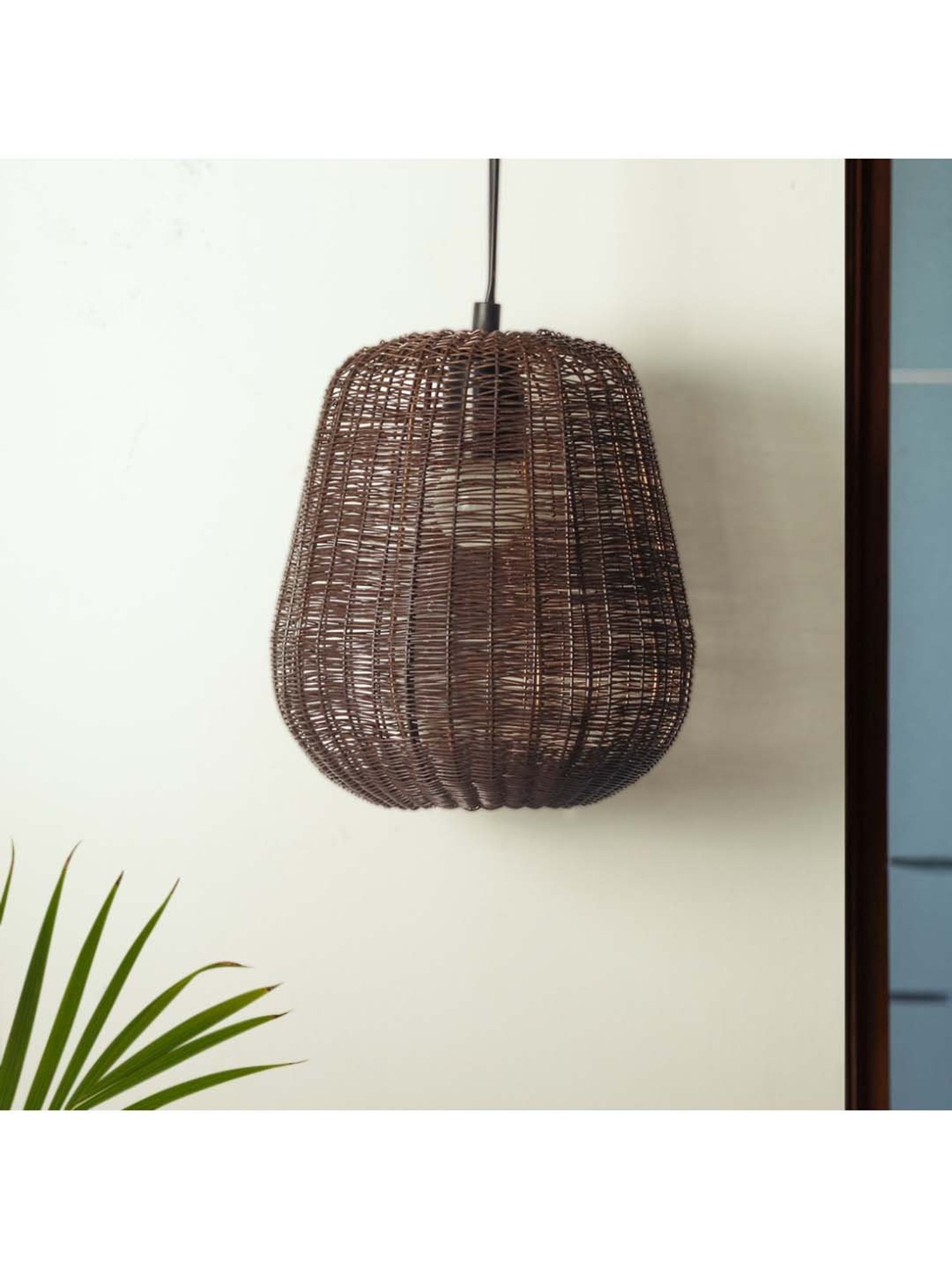 ExclusiveLane 'Mesmerising Mesh' Dark Brown Iron Hand-Etched Pendant Lamp - Set of 1
