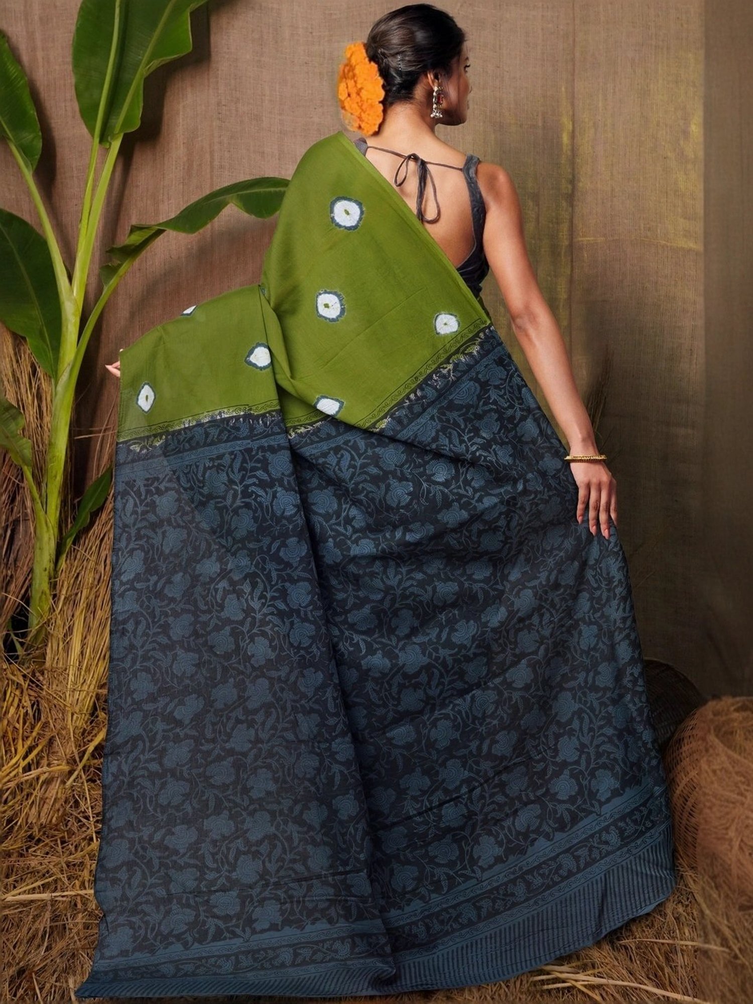 Unnati Silks Green & Blue Cotton Bandhani Print Saree With Unstitched Blouse