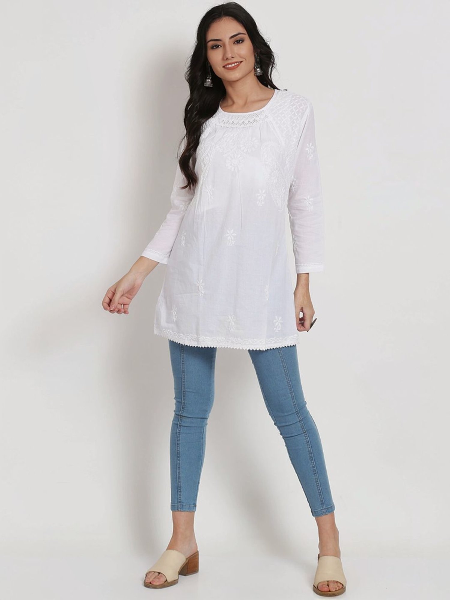 PARAMOUNT CHIKAN White Cotton Hand Embroidered Chikankari A Line Kurti