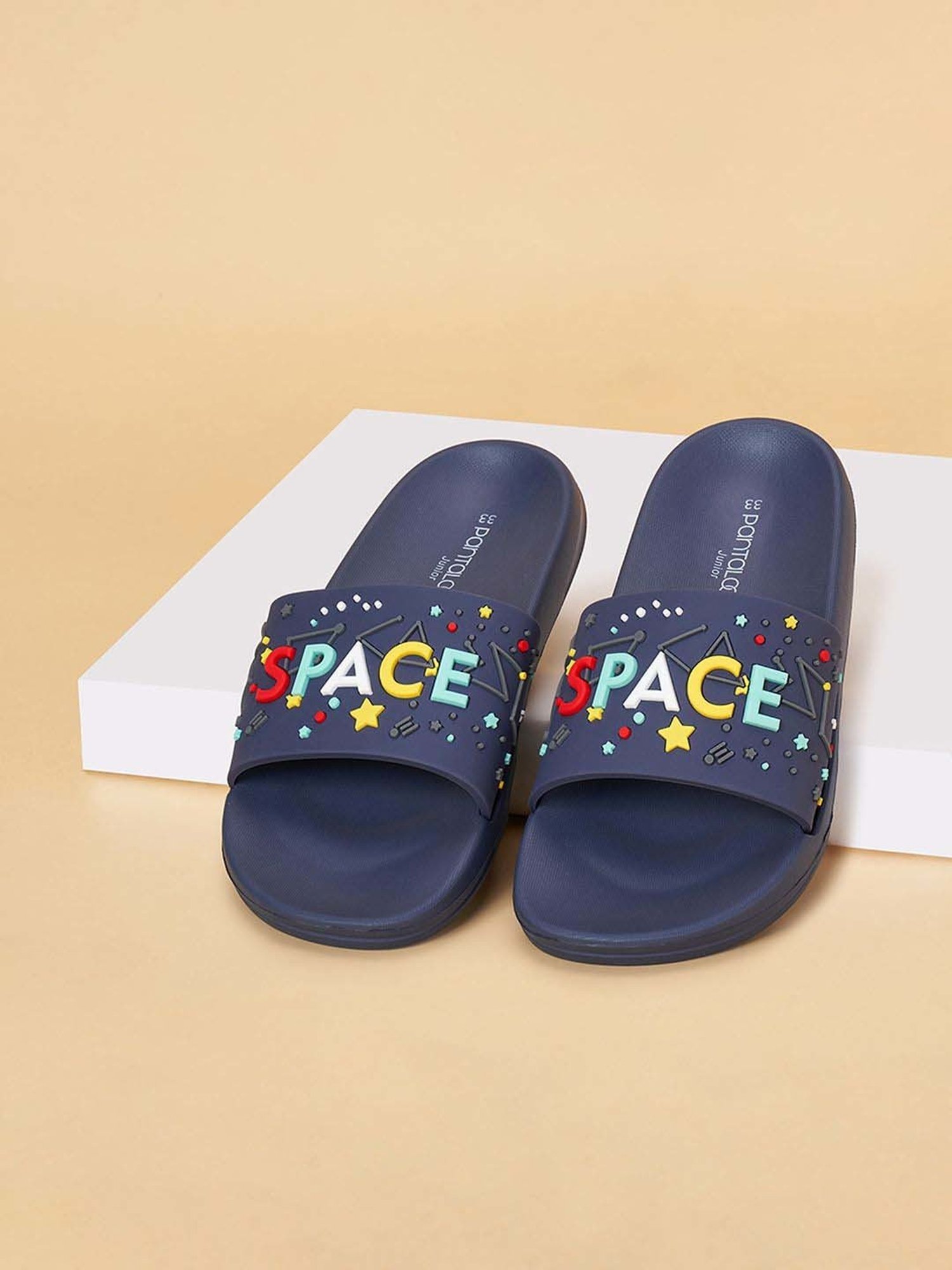 Pantaloons Junior Boys Black Casual Wear Sliper