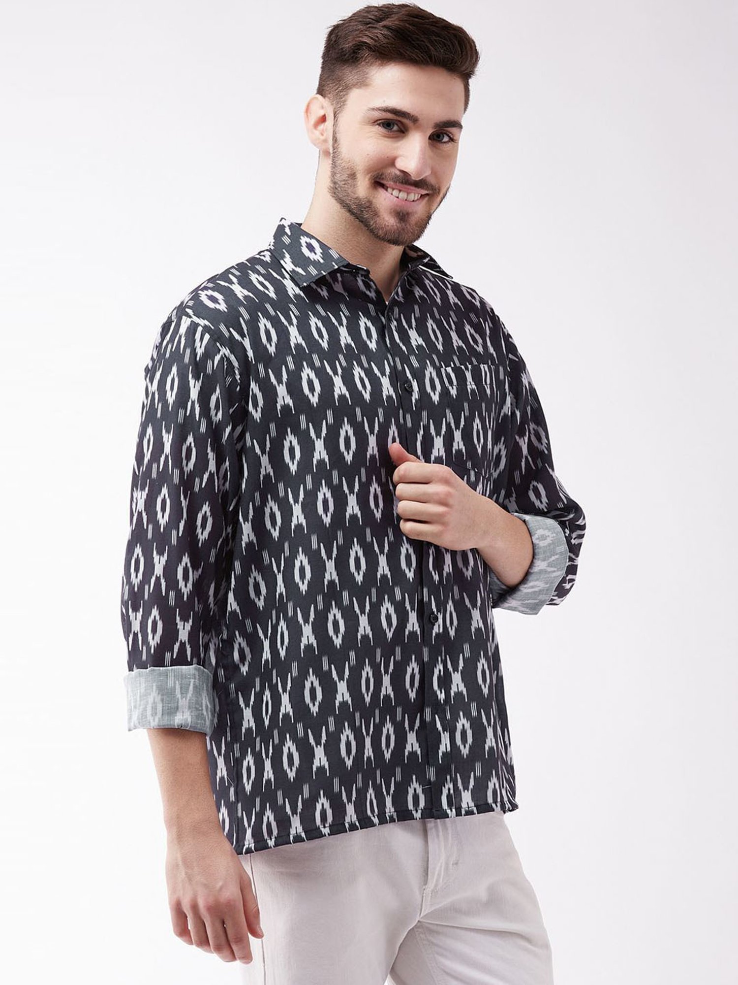 Vastramay Black Cotton Straight Fit Printed Shirts