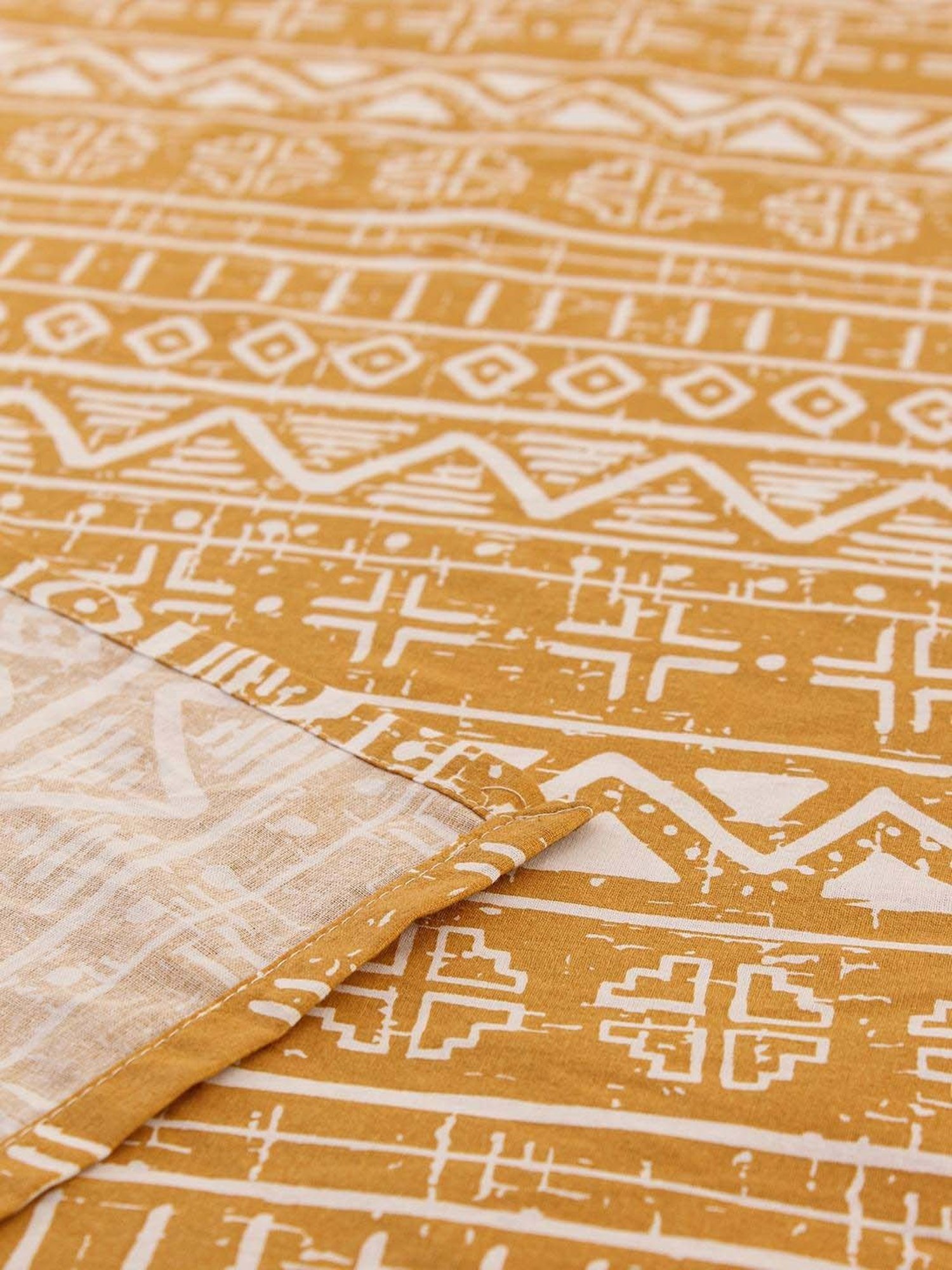 House This Kullu Patti Yellow 150 TC Cotton Fitted Bedsheet with 2 Pillow Covers