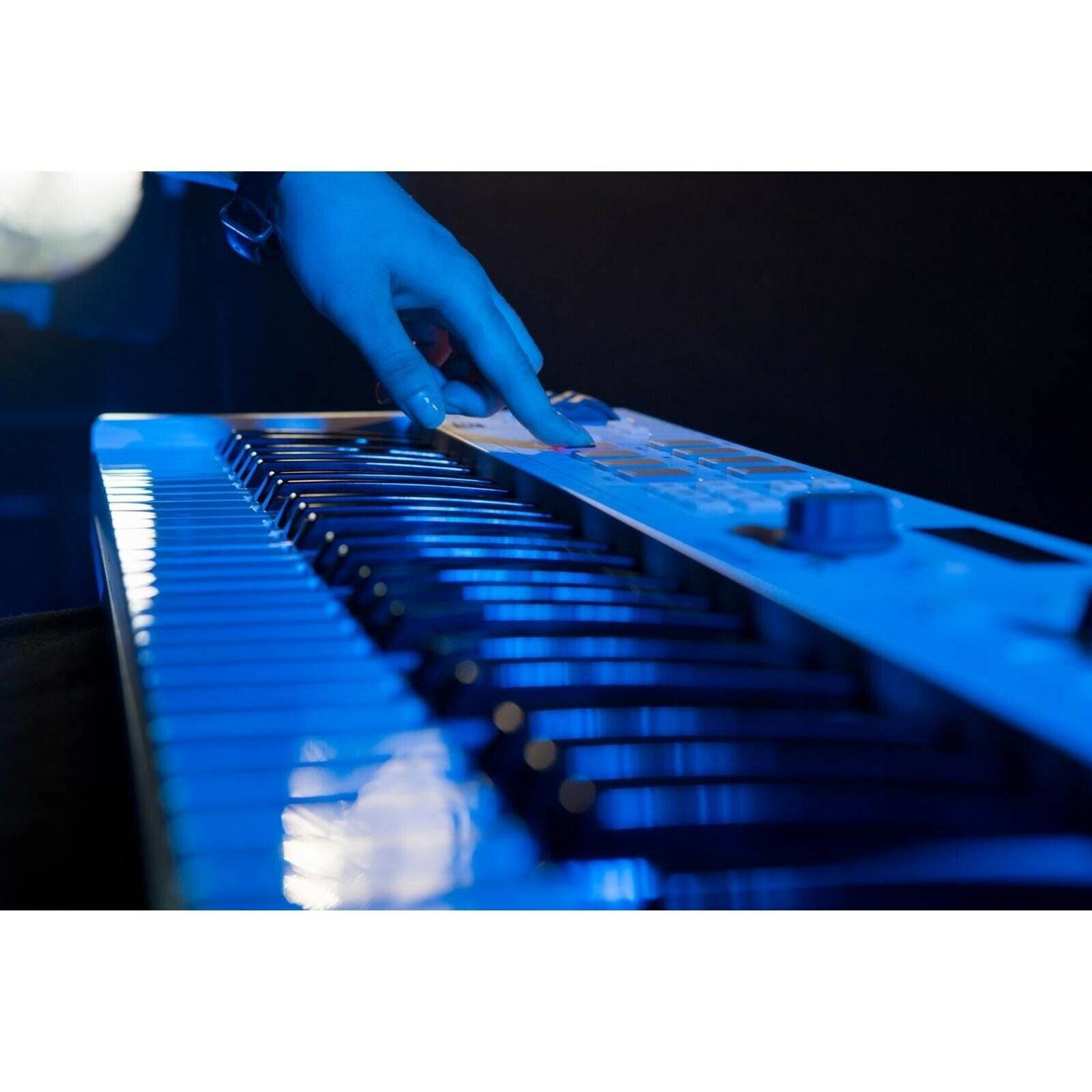 Arturia Keylab Essential 61 61-key USB MIDI Keyboard Controller w Ableton Lite