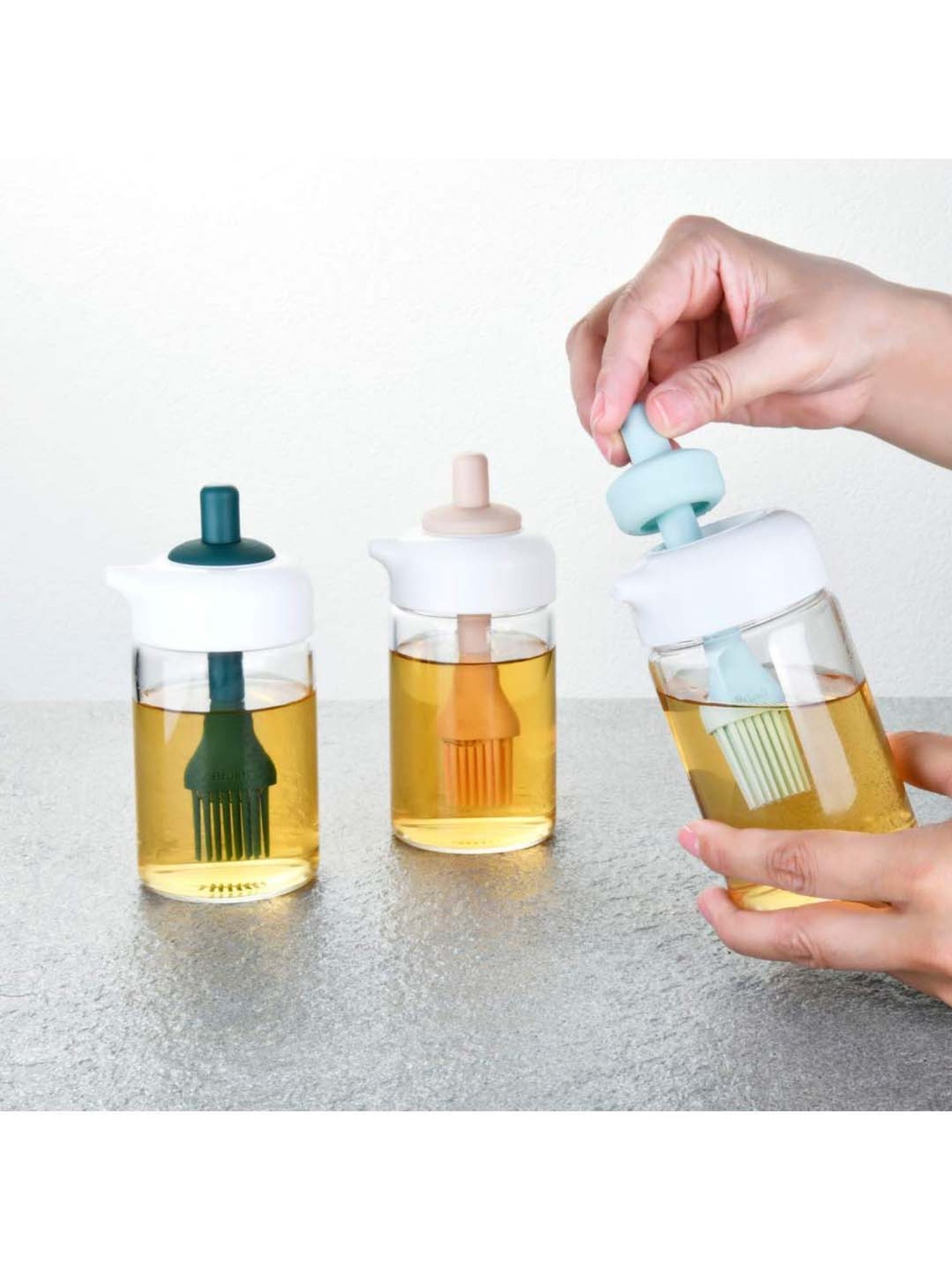 COLE & MASON White & Beige Ceramic Pourer - Set of 1