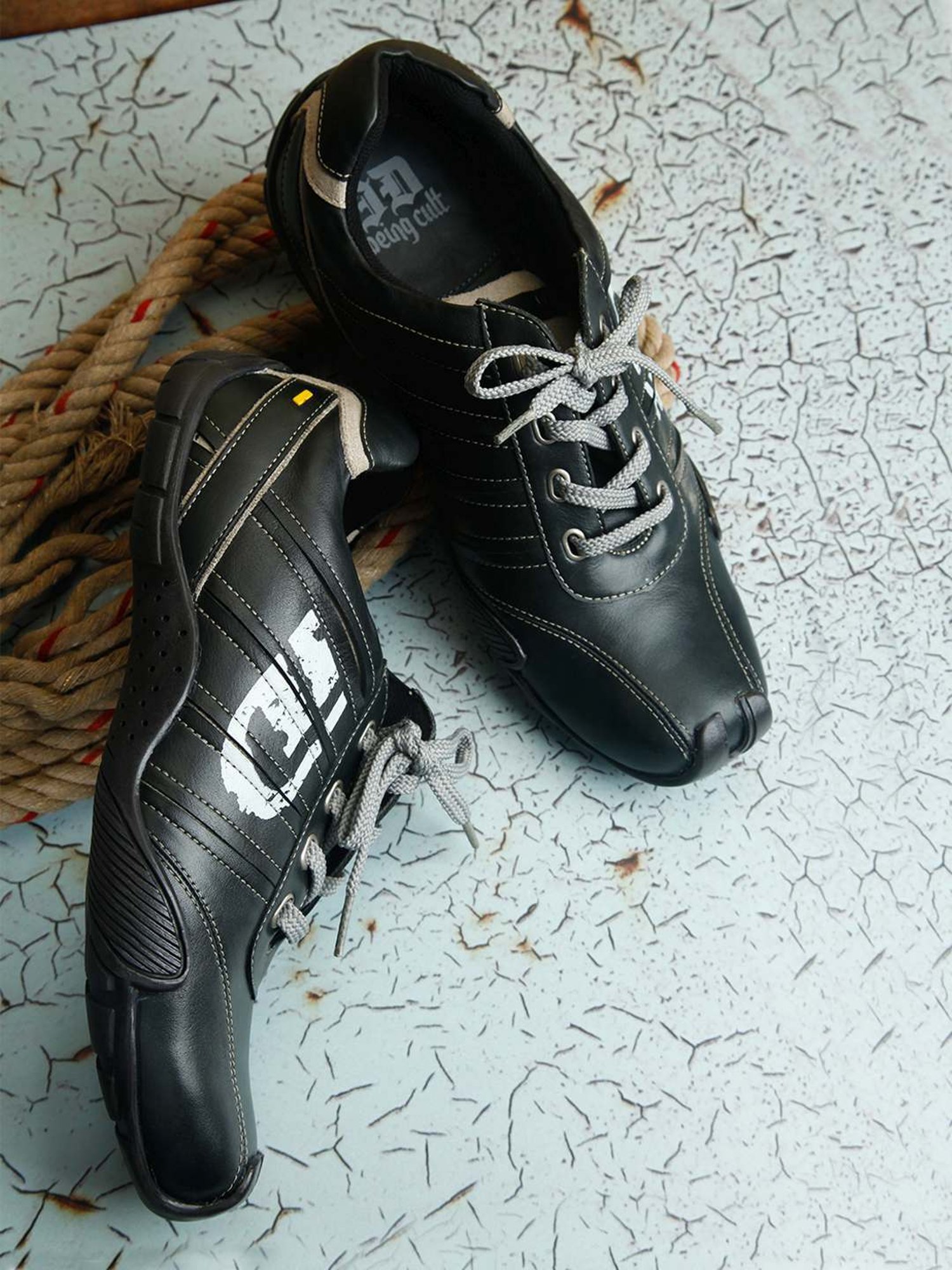 ID Men's Charcoal Casual Sneakers