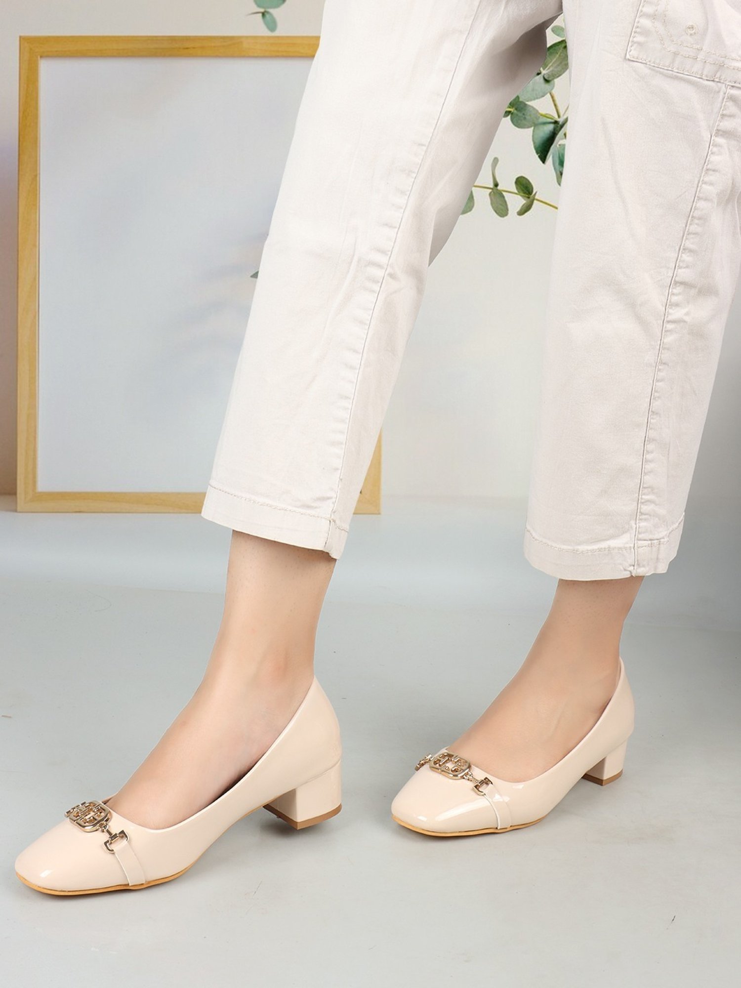 Elle Women's Cream Casual Pumps