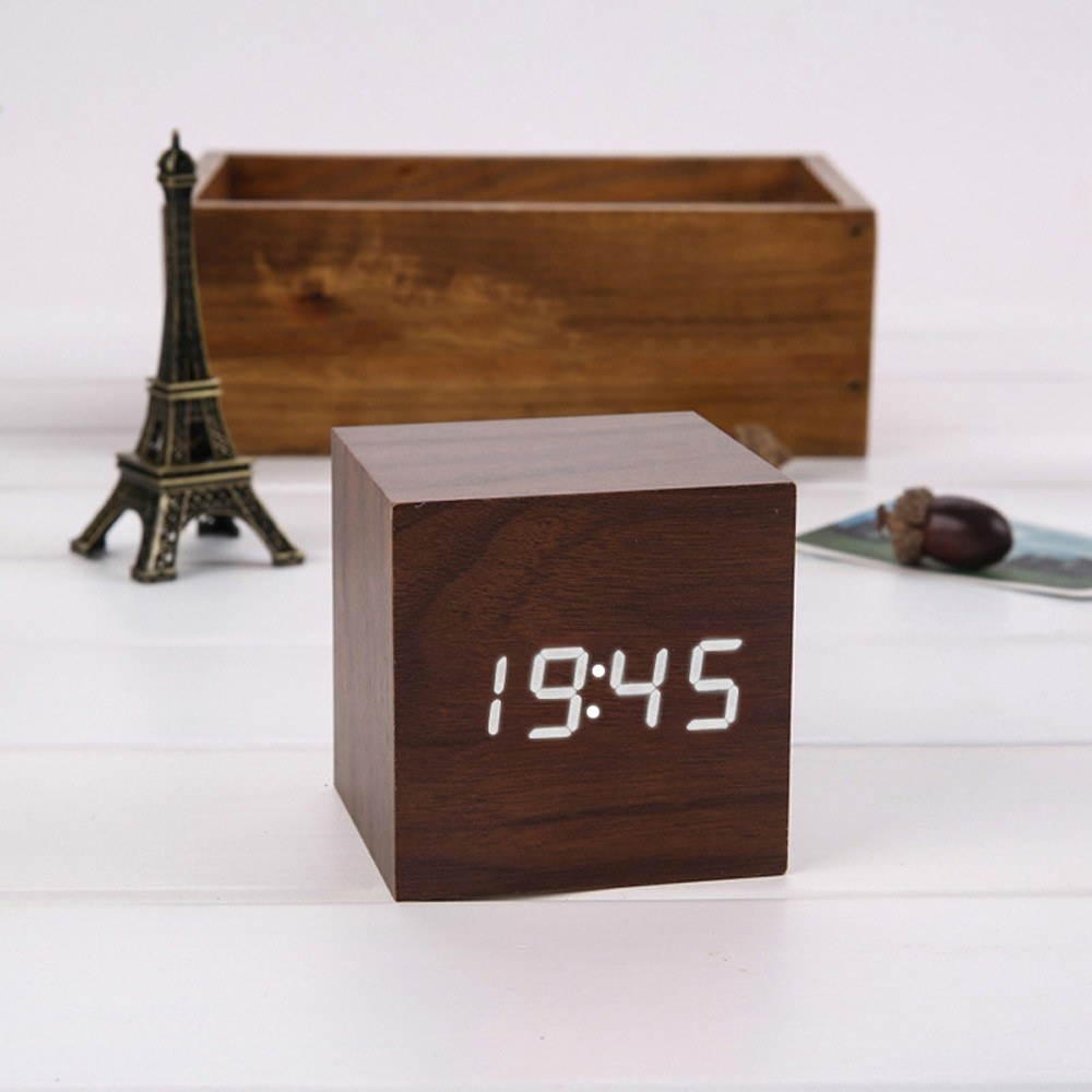 Portable Aluminum Alloy Ultra-thin Round Shape Qi Standard Wireless Charger