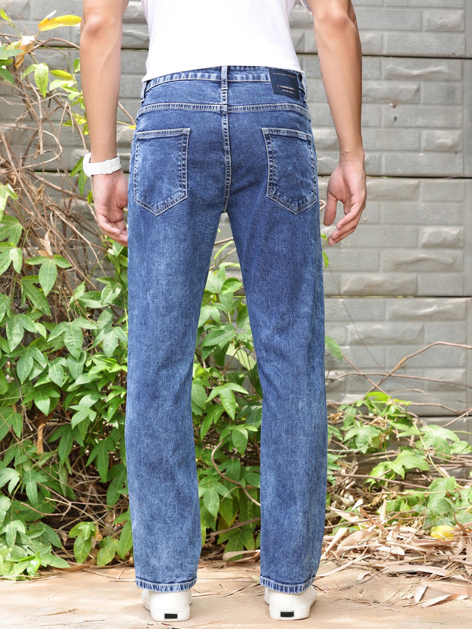 Thomas Scott Blue Slim Fit Lightly Washed Jeans