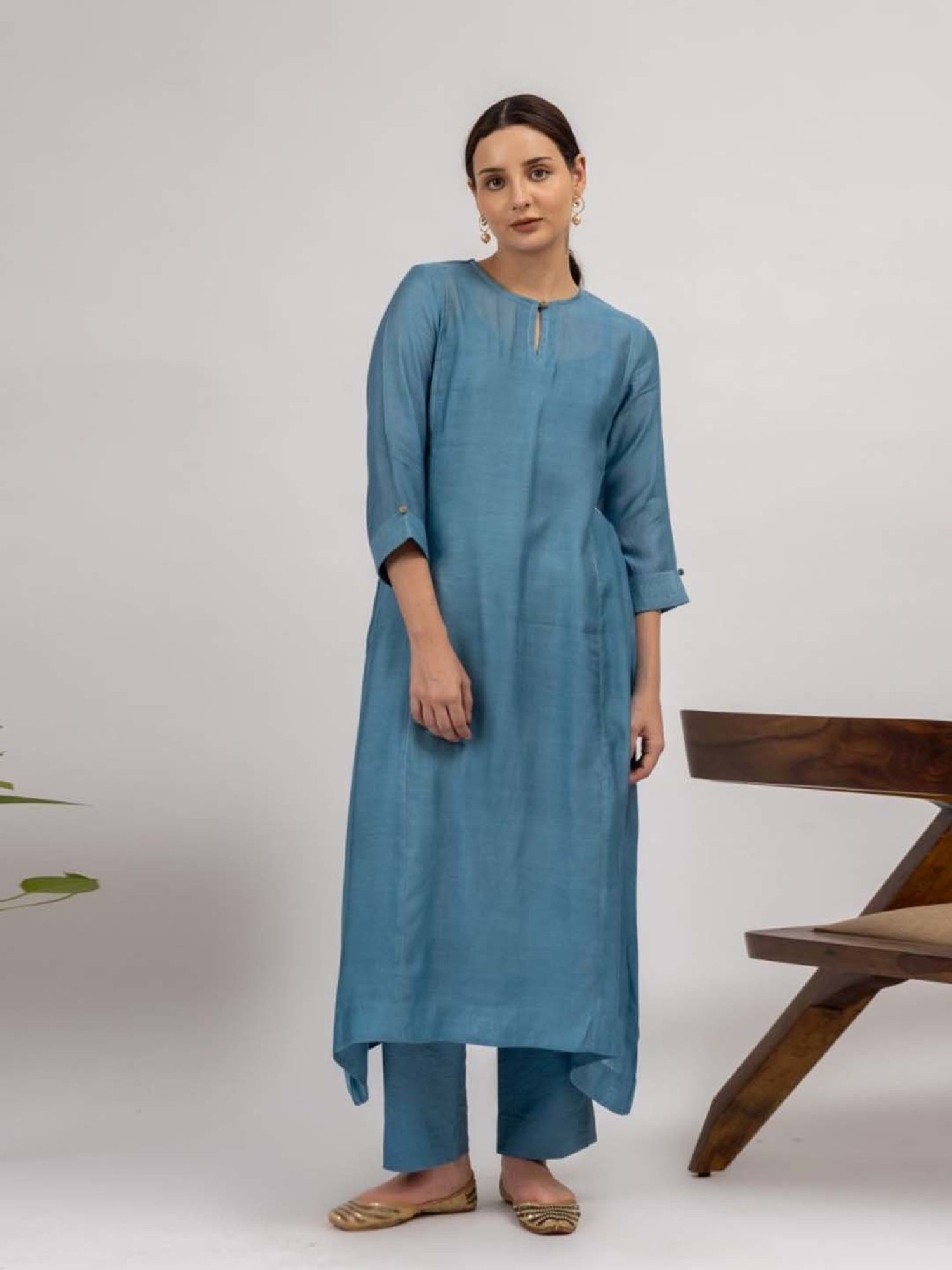 Mushio Blue & Grey Stitch Detail Hand Woven Maheshwari Silk Kurta With Slip And Cotton Silk Pants