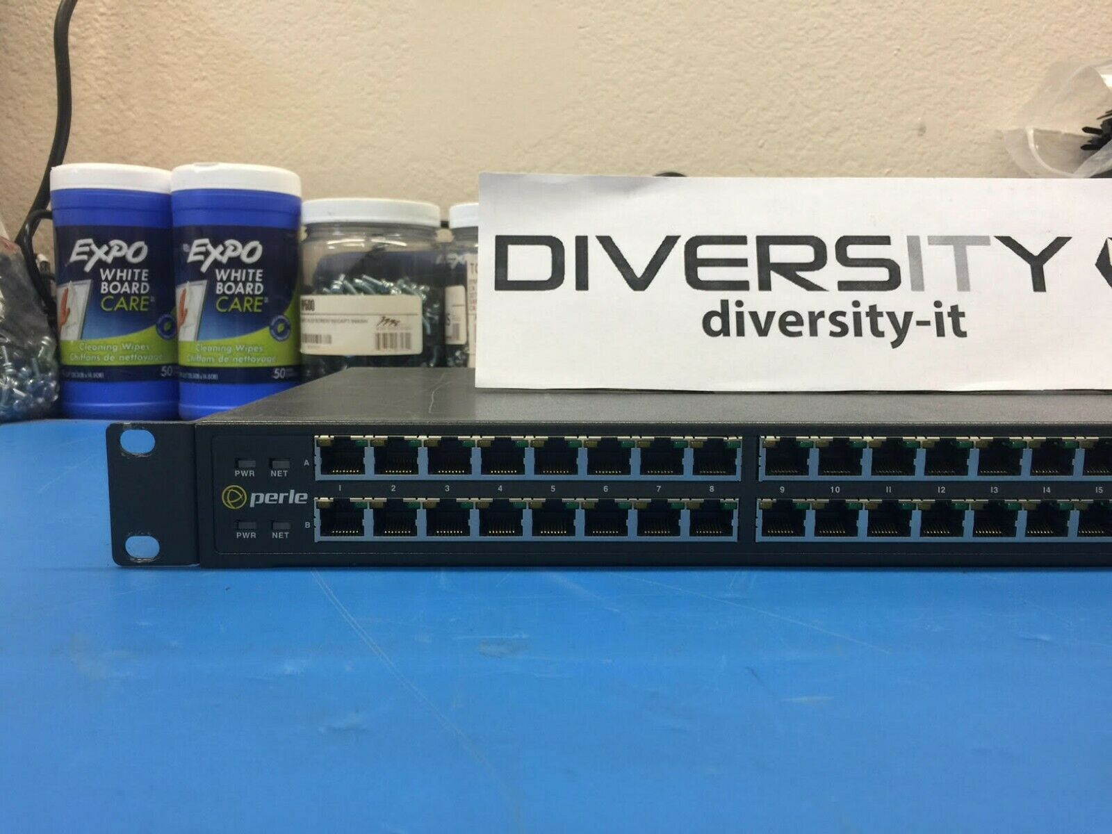 Perle CS9000 CS9032 32-Port Console Server