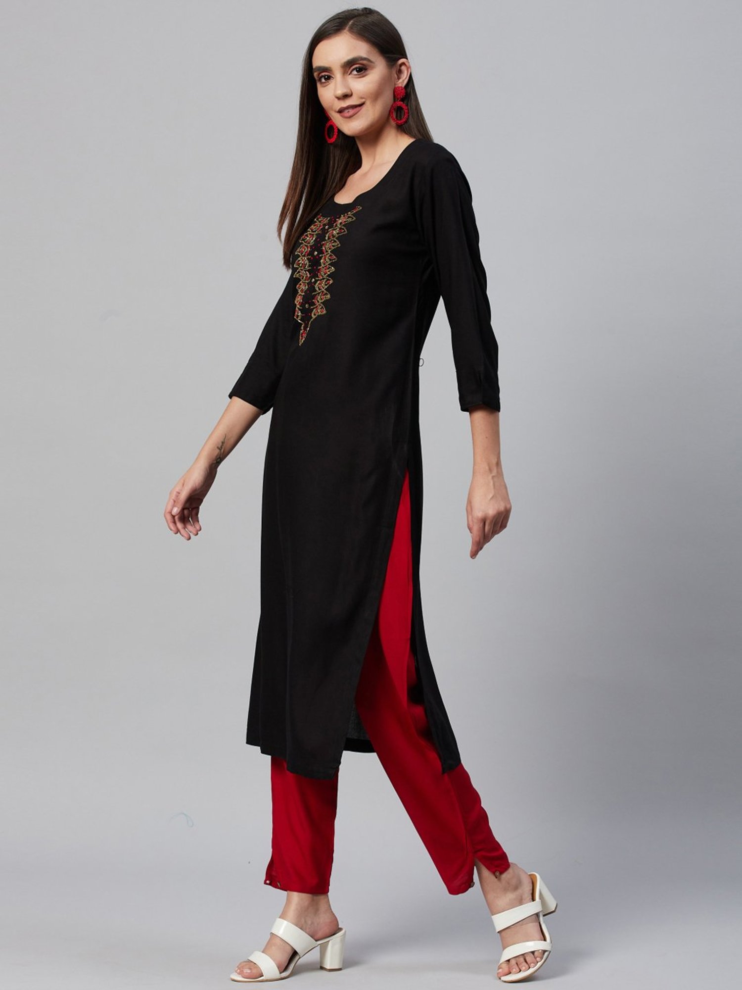 HIGHLIGHT FASHION EXPORT Black Embellished Straight Kurta