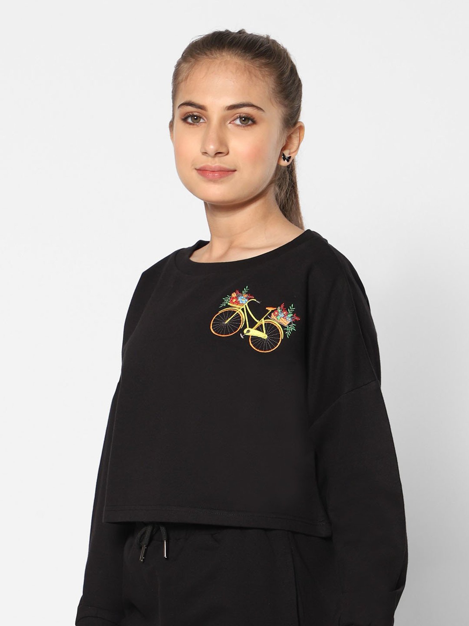 TeenTrums Girls Black Embroidered Full Sleeves Sweatshirt