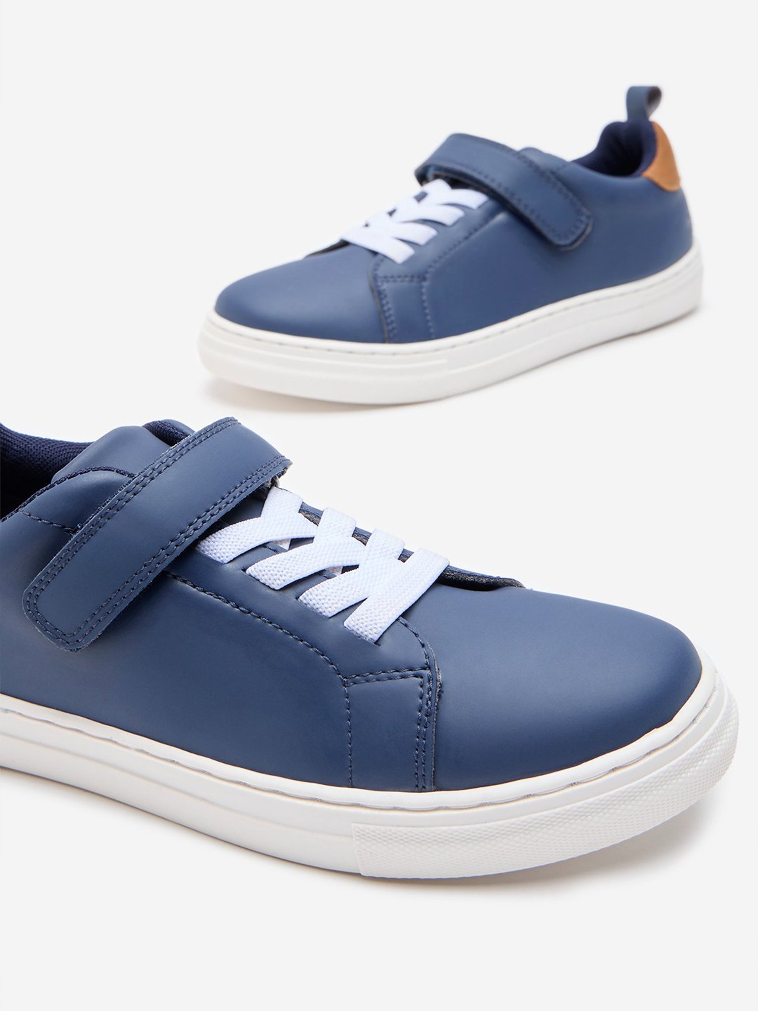 Yellow by Westside Blue Lace-Up Velcro Shoes