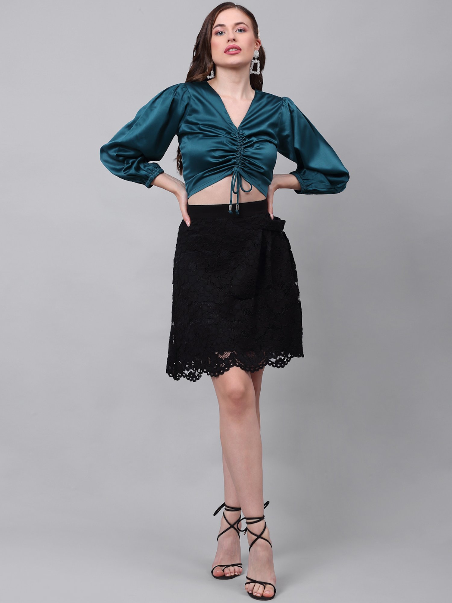 NEUDIS Teal V Neck Crop Top