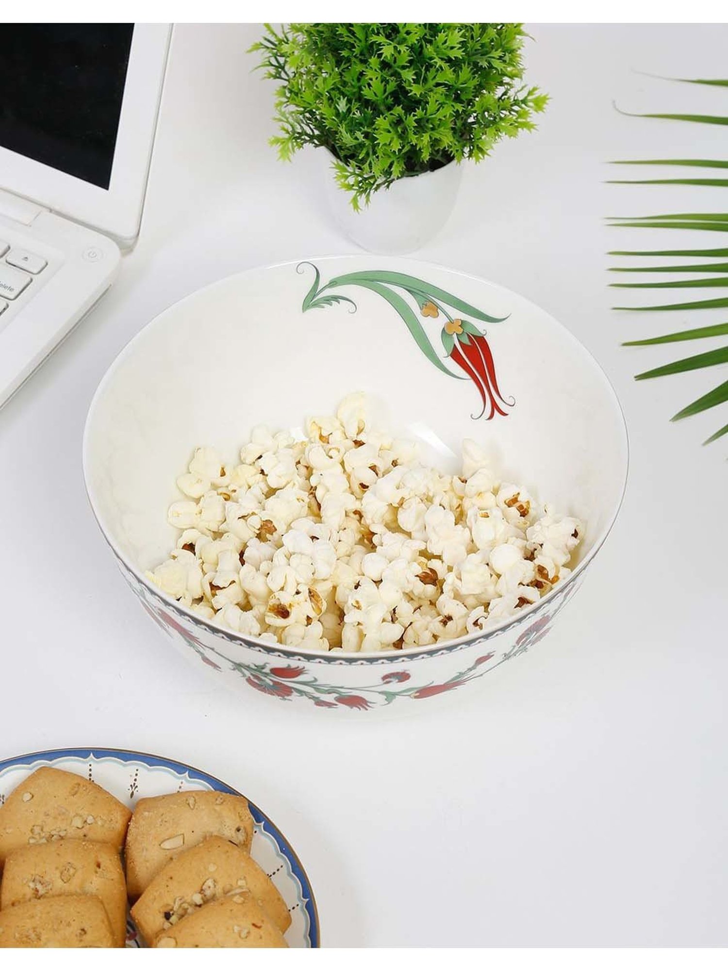 @home Nilkamal Black Polypropylene Snack Bowl With Lid (0.46 L)