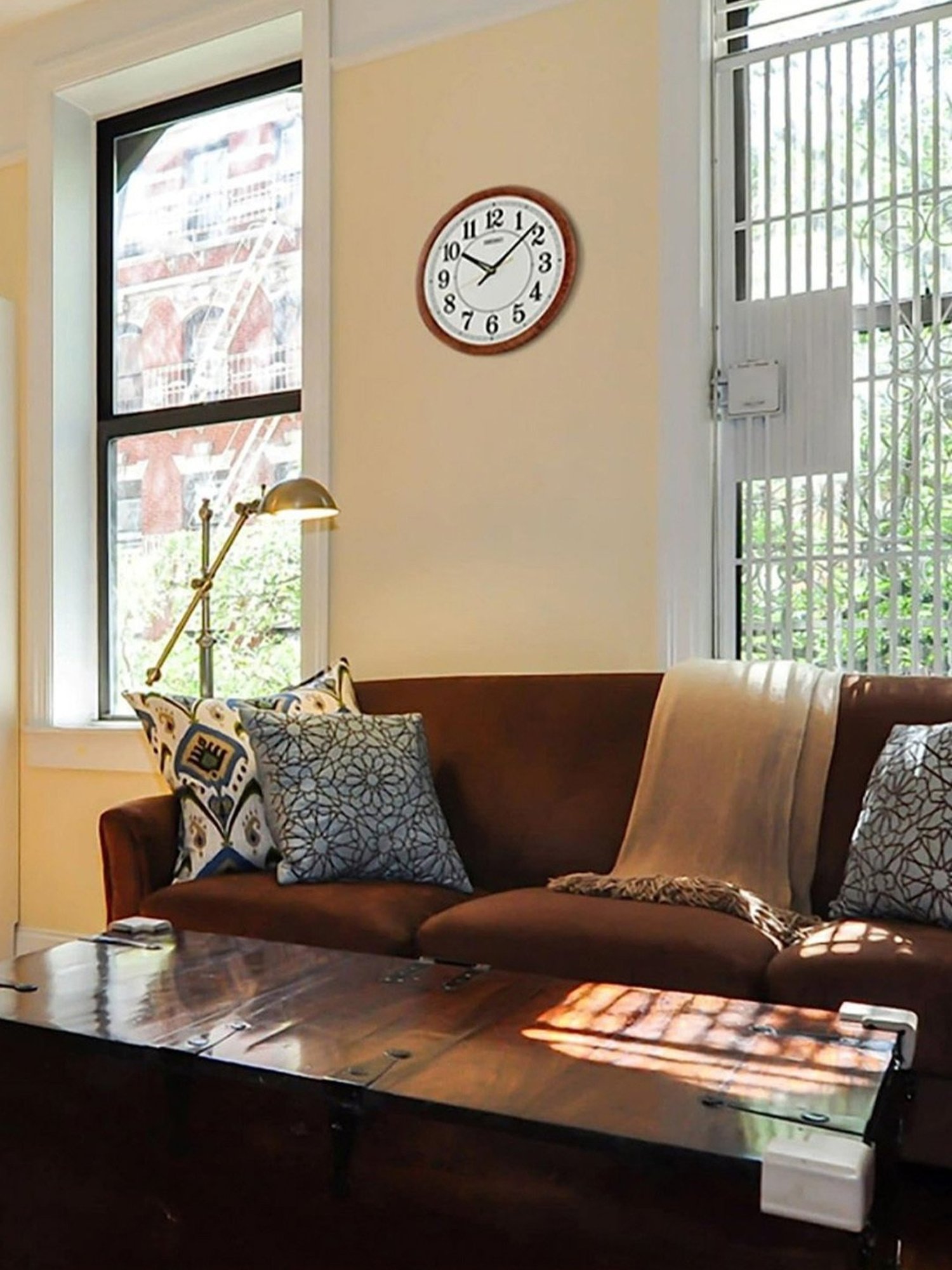 SEIKO classic white & brown plastic wall clock