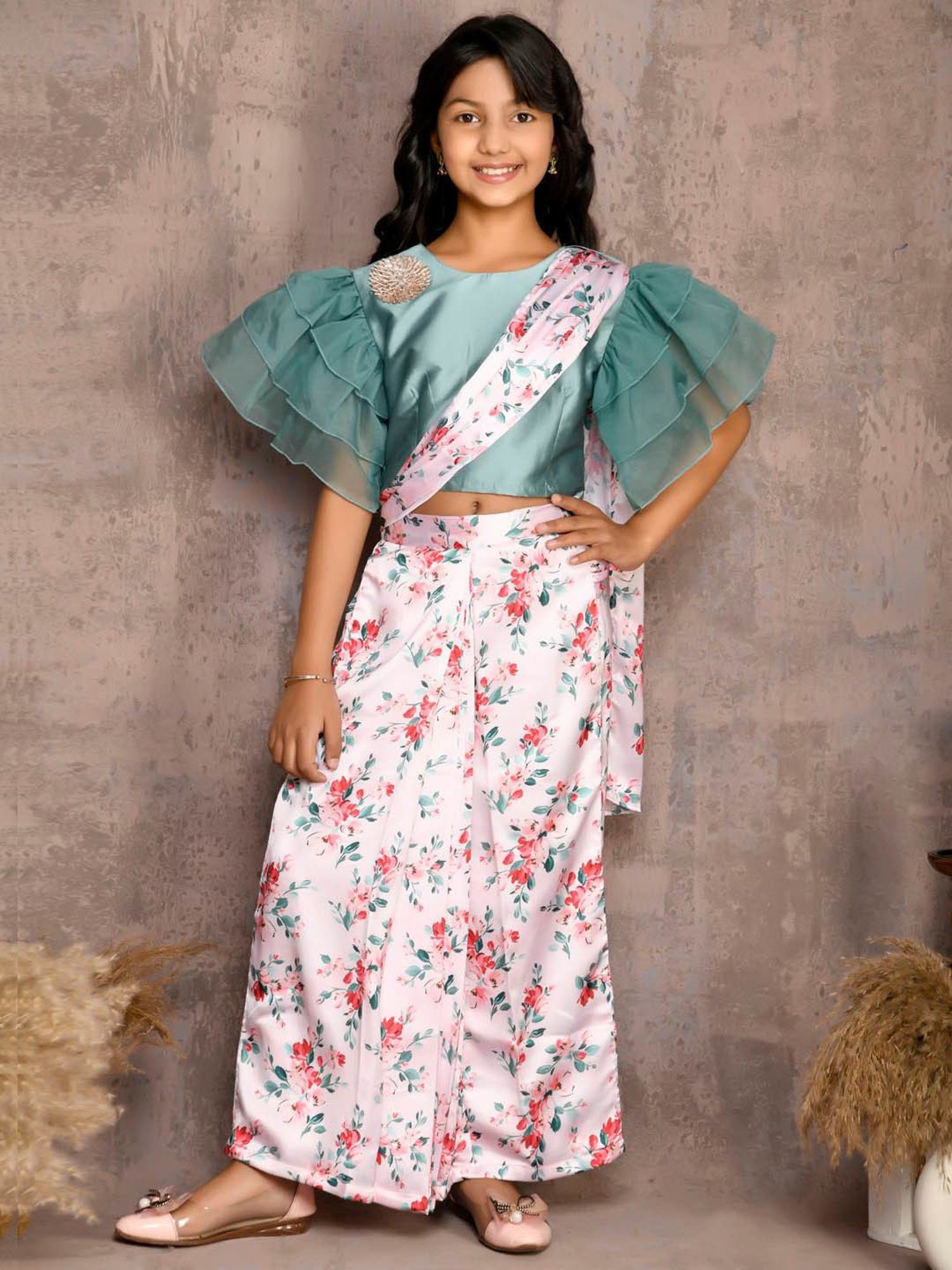 LilPicks Kids Green & White Regular Fit Saree