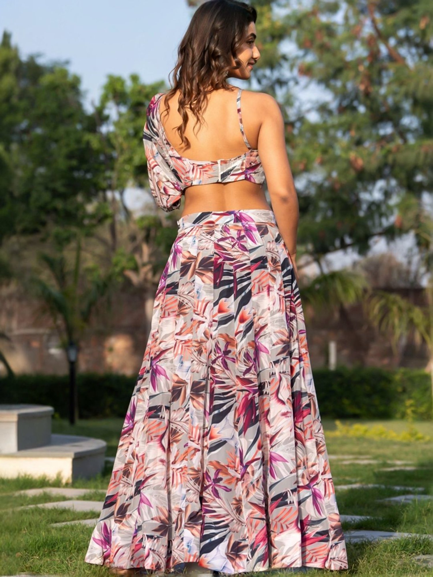 HOUSE OF JAMOTI Grey Printed Crop Top Skirt Set