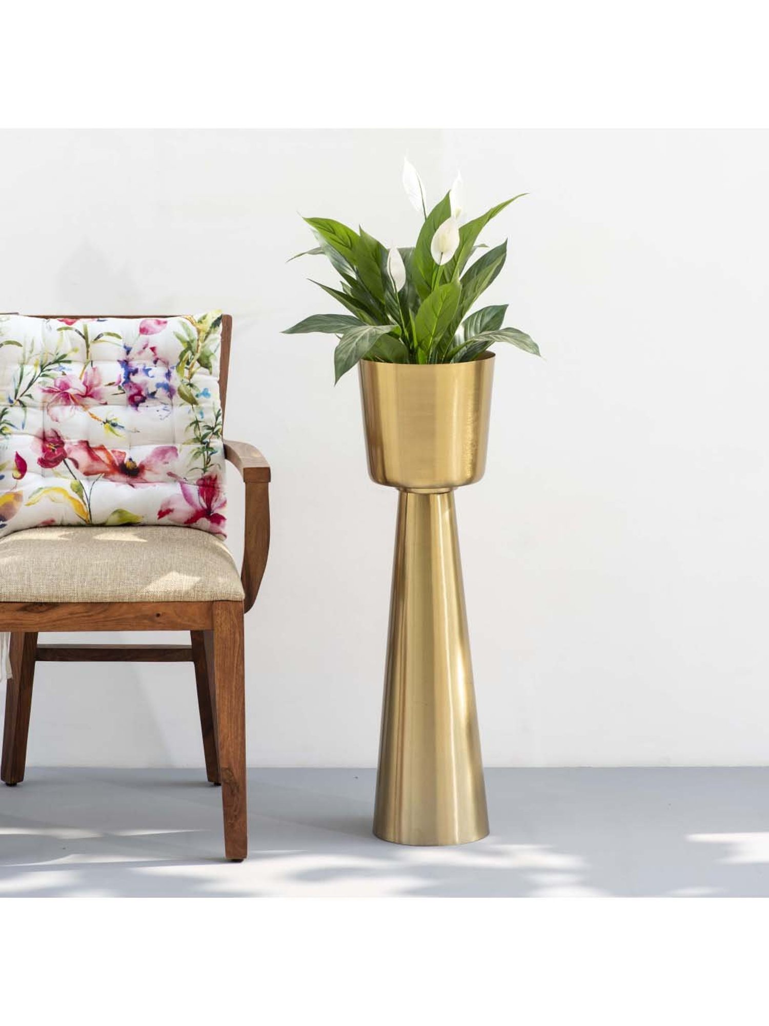 THE DECOR REMEDY Gold Iron Sunrise Planter - Set of 1