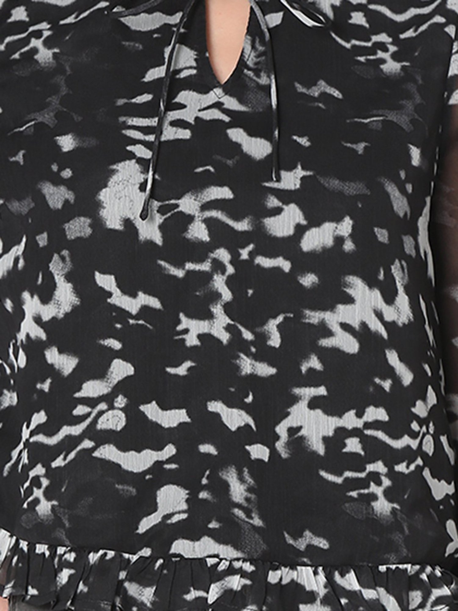 Vero Moda Black & White Printed Top