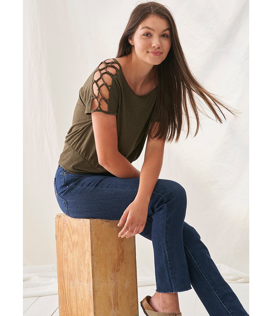 I.N. San Francisco Lattice Short-Dolman Sleeve Solid Knit Top