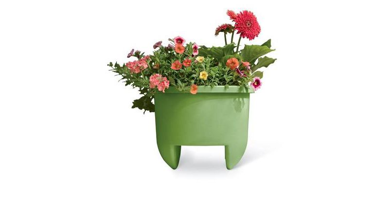 HC Companies heavy duty 24-Inch Width Deck Rail Box Planter, White w/ plugs