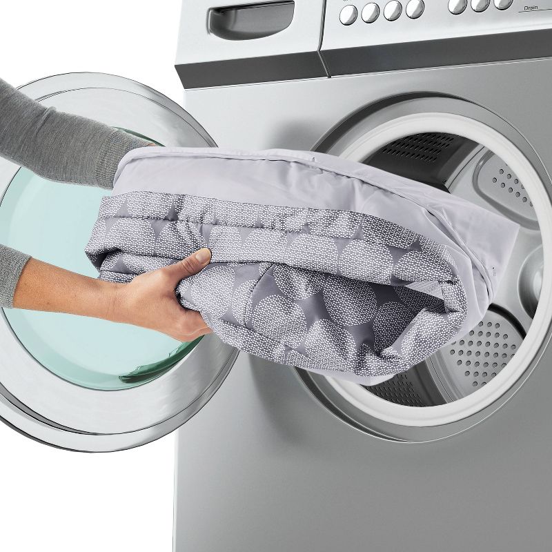 Simmons Kids' Silent Auto Gliding Elite Bassinet - Odyssey