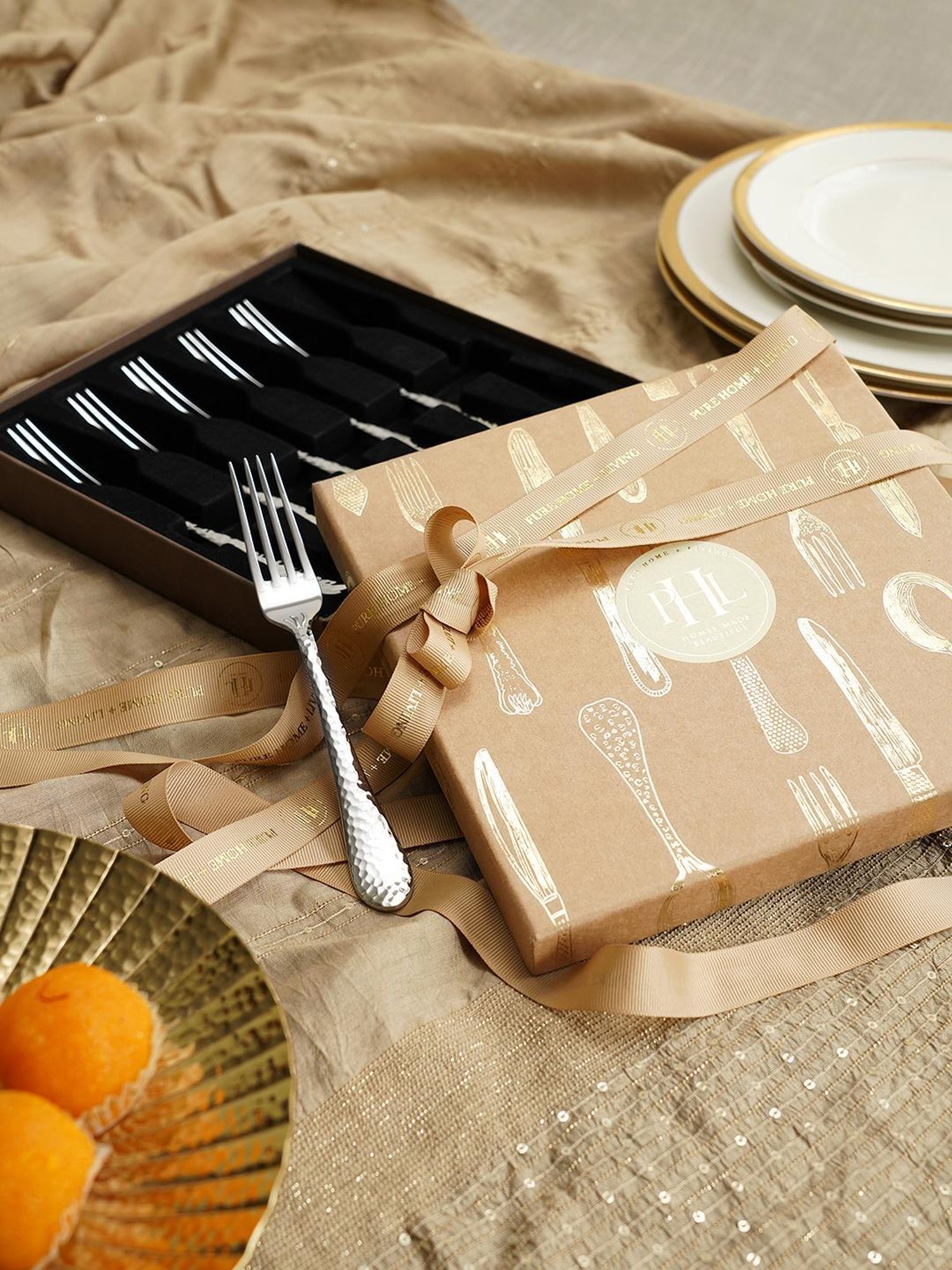 Pure Home and Living Silver Stainless Steel Textured Cutlery sets