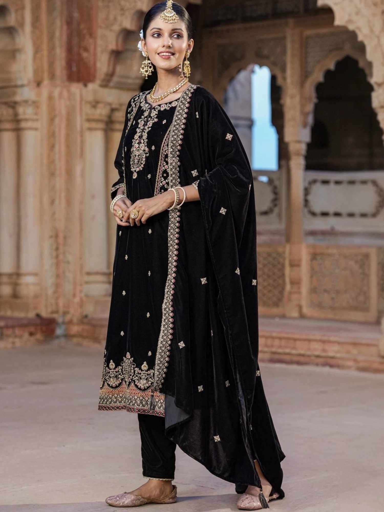 Scakhi Black Velvet Zari Embroidered Suit Set Kurta With Pant And Dupatta